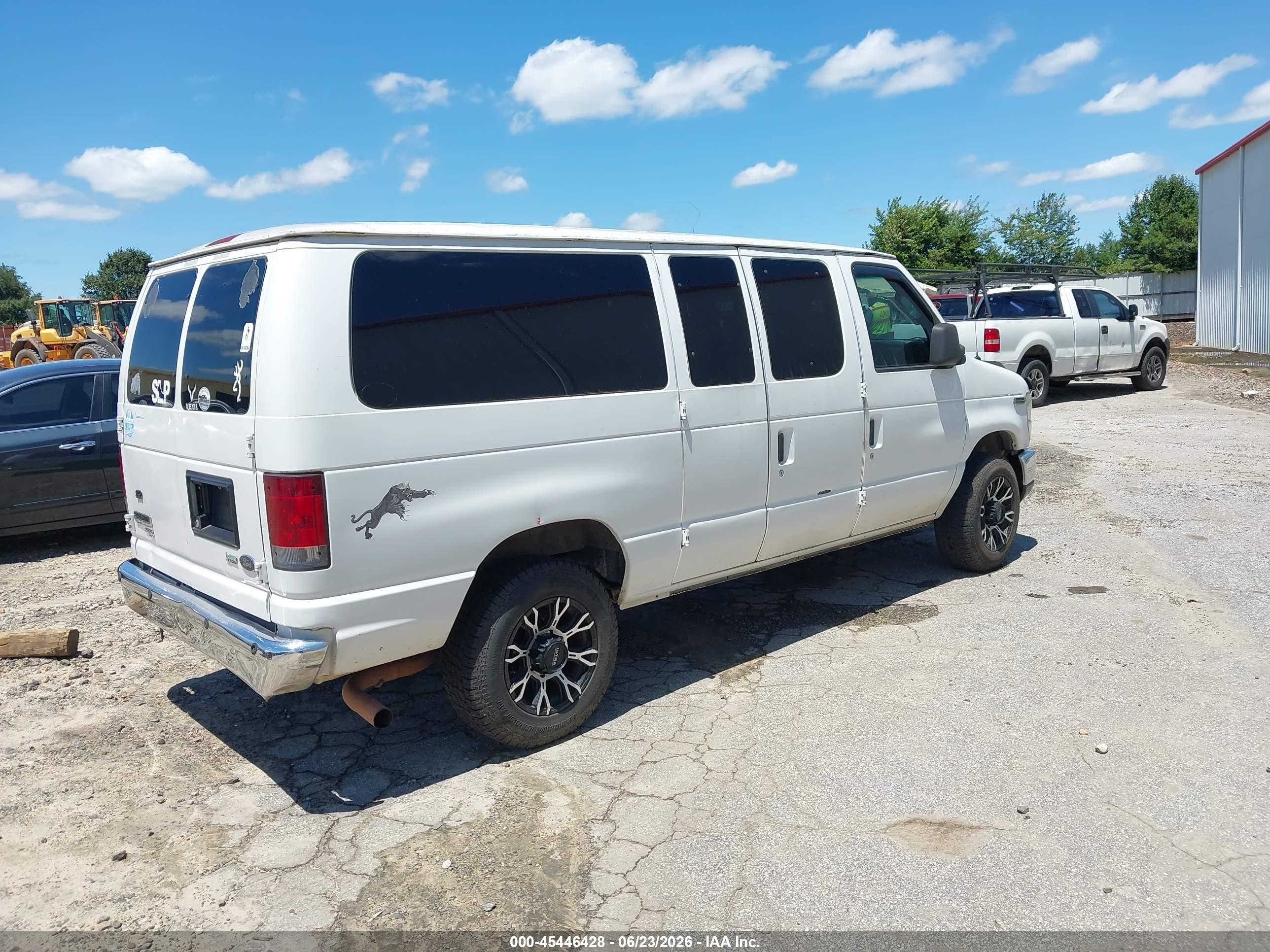 2011 Ford E-350 Super Duty Xl/xlt White vin: 1FBNE3BLXBDA64594