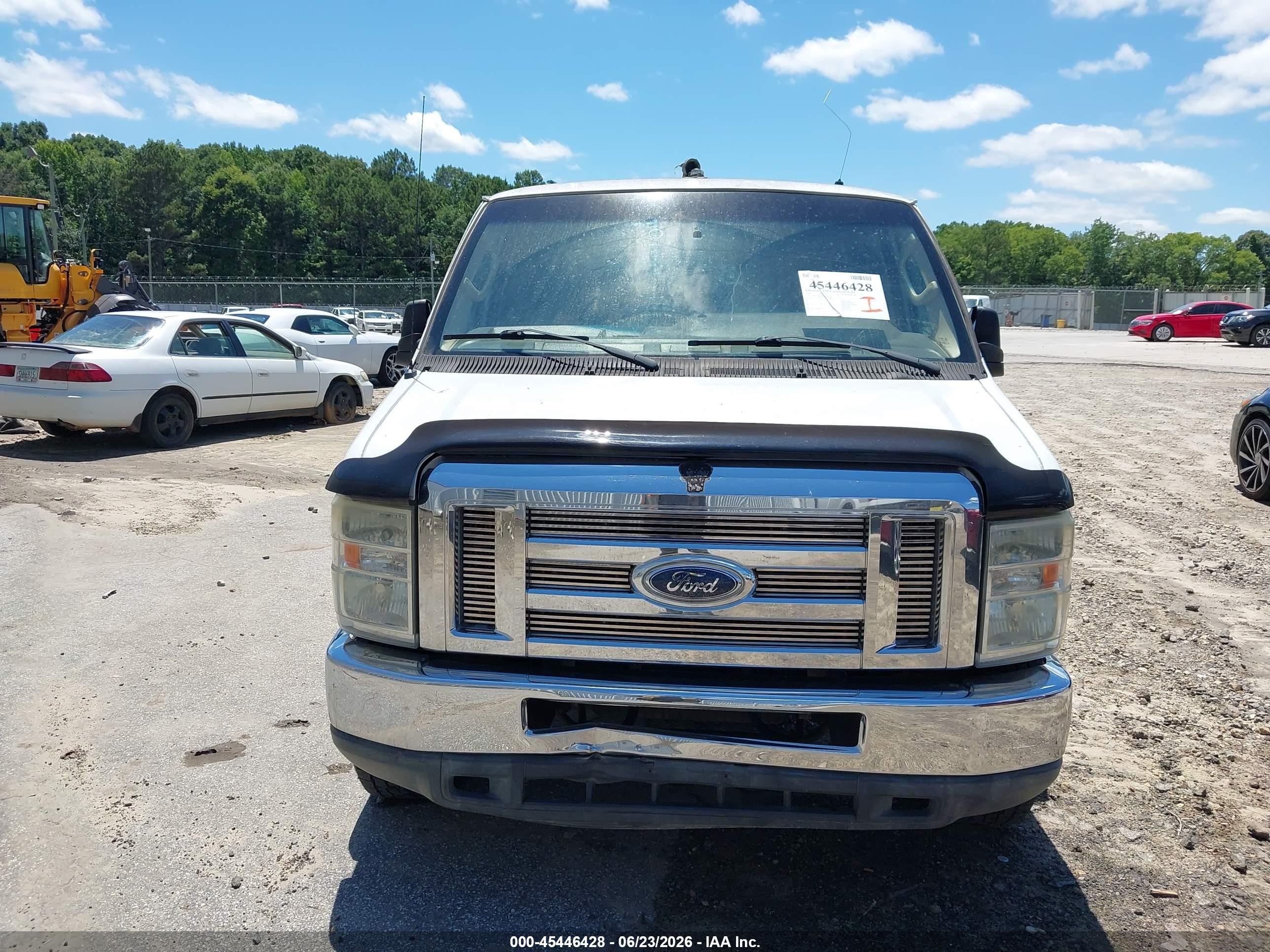 2011 Ford E-350 Super Duty Xl/xlt White vin: 1FBNE3BLXBDA64594