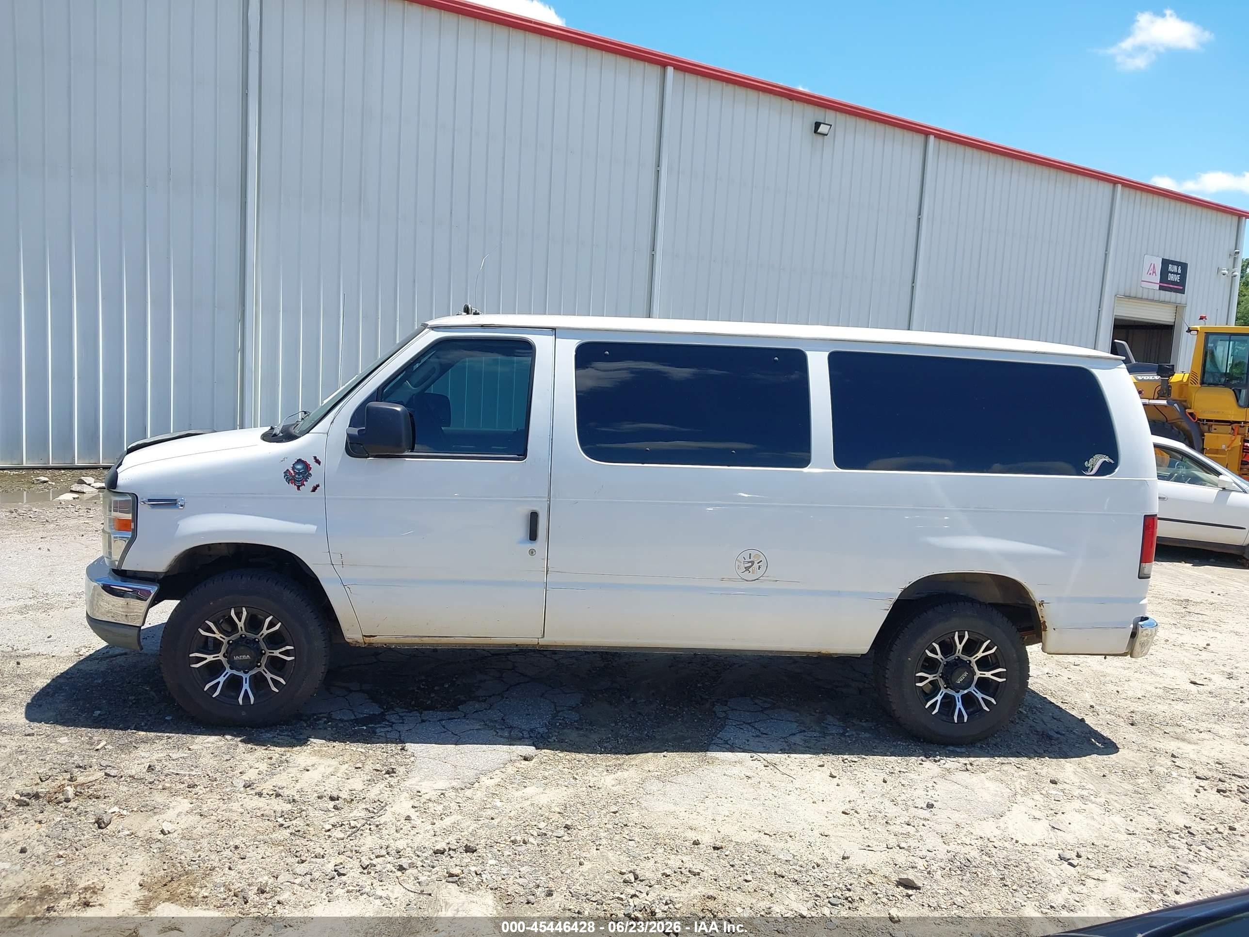 2011 Ford E-350 Super Duty Xl/xlt White vin: 1FBNE3BLXBDA64594