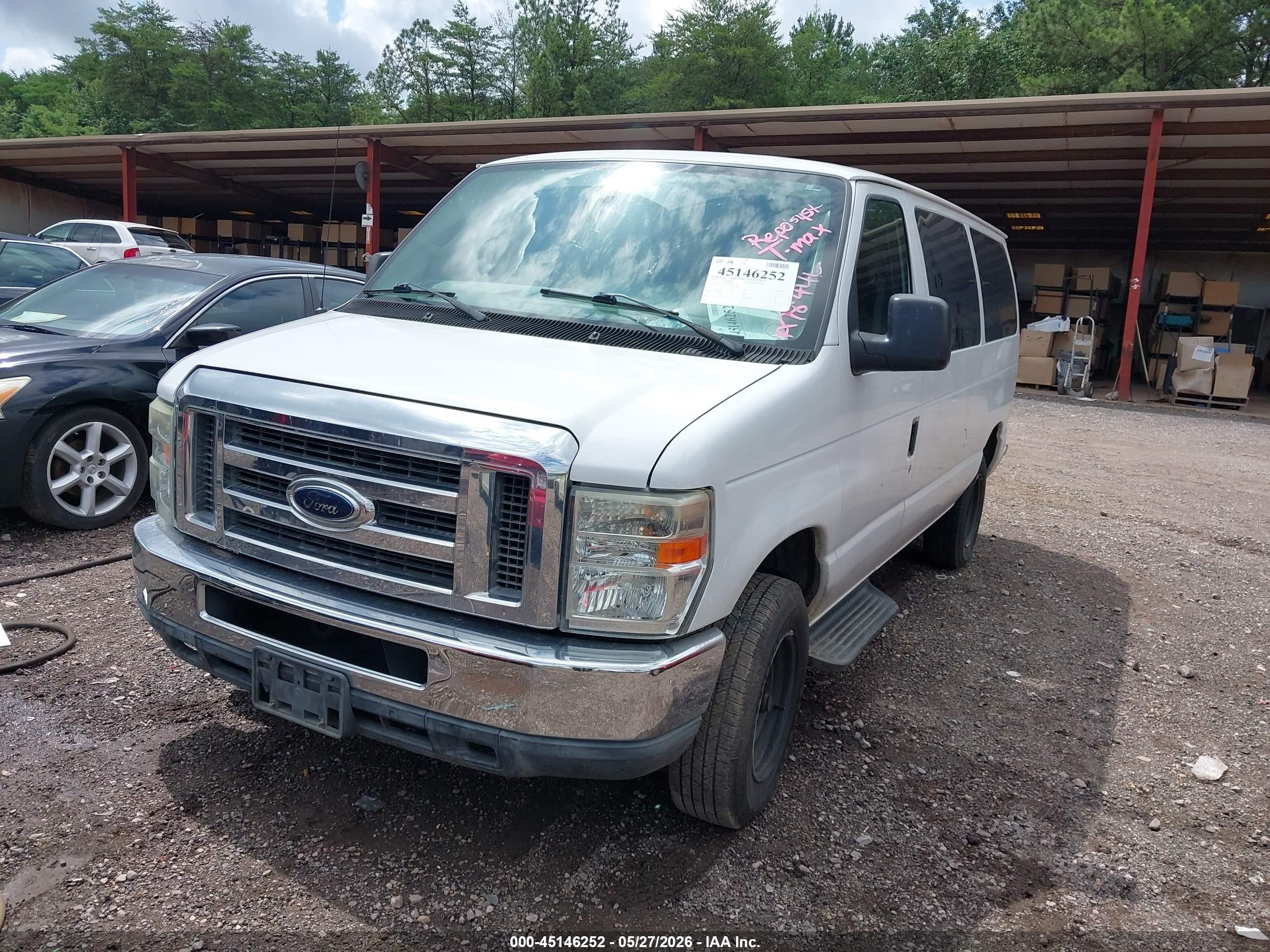 2011 Ford E-350 Super Duty Xlt White vin: 1FBNE3BLXBDA78446