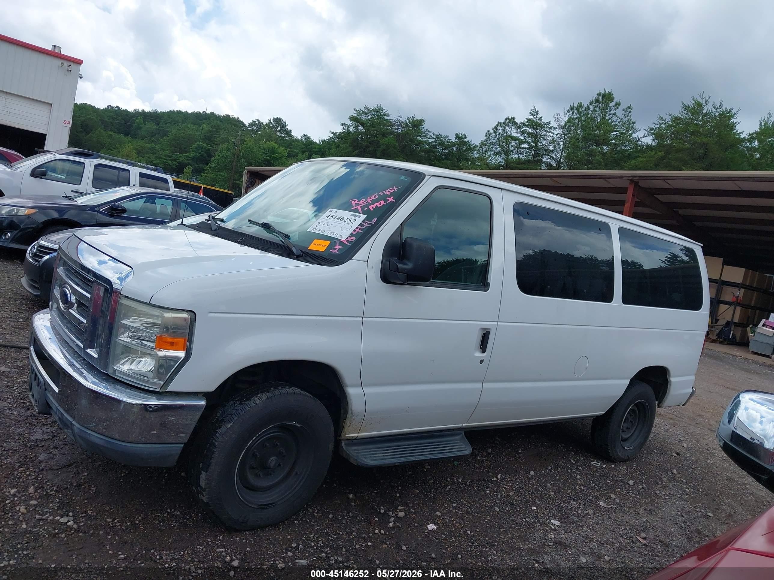 2011 Ford E-350 Super Duty Xlt White vin: 1FBNE3BLXBDA78446