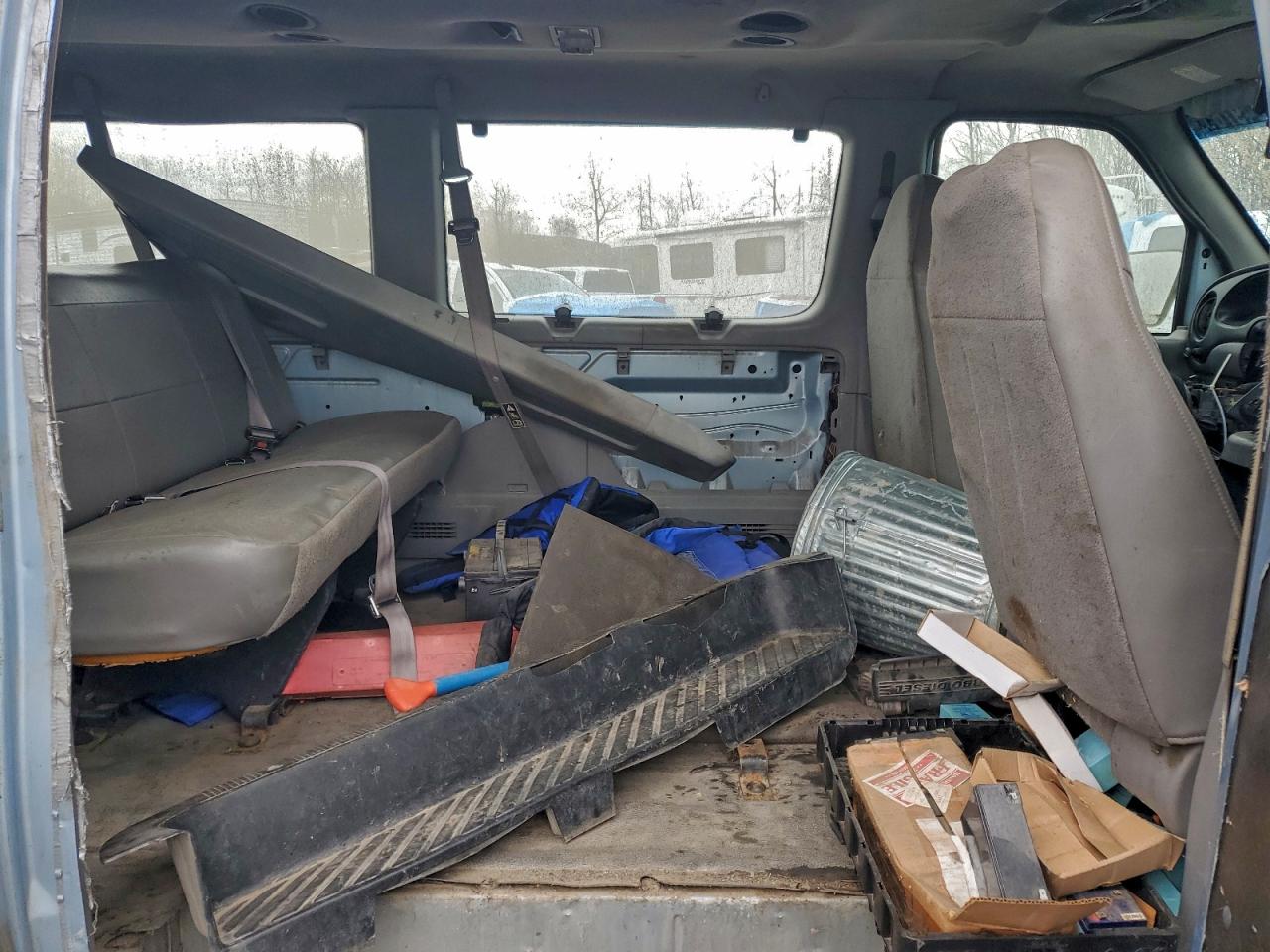 1997 Ford Econoline E350 Super Duty Wagon Blue vin: 1FBSS31F0YHB98264
