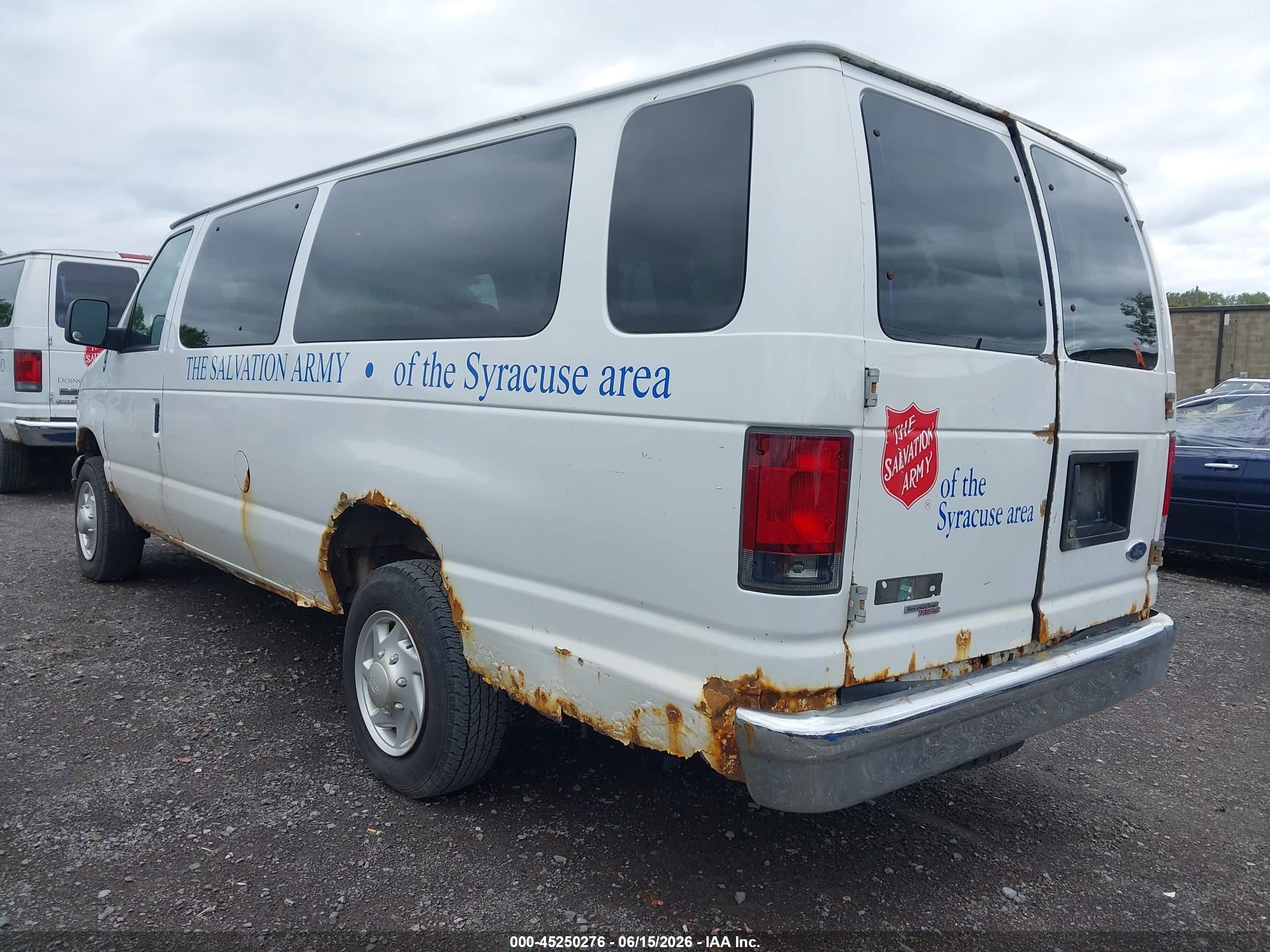 2007 Ford E-350 Super Duty Xl/xlt White vin: 1FBSS31L07DA06529