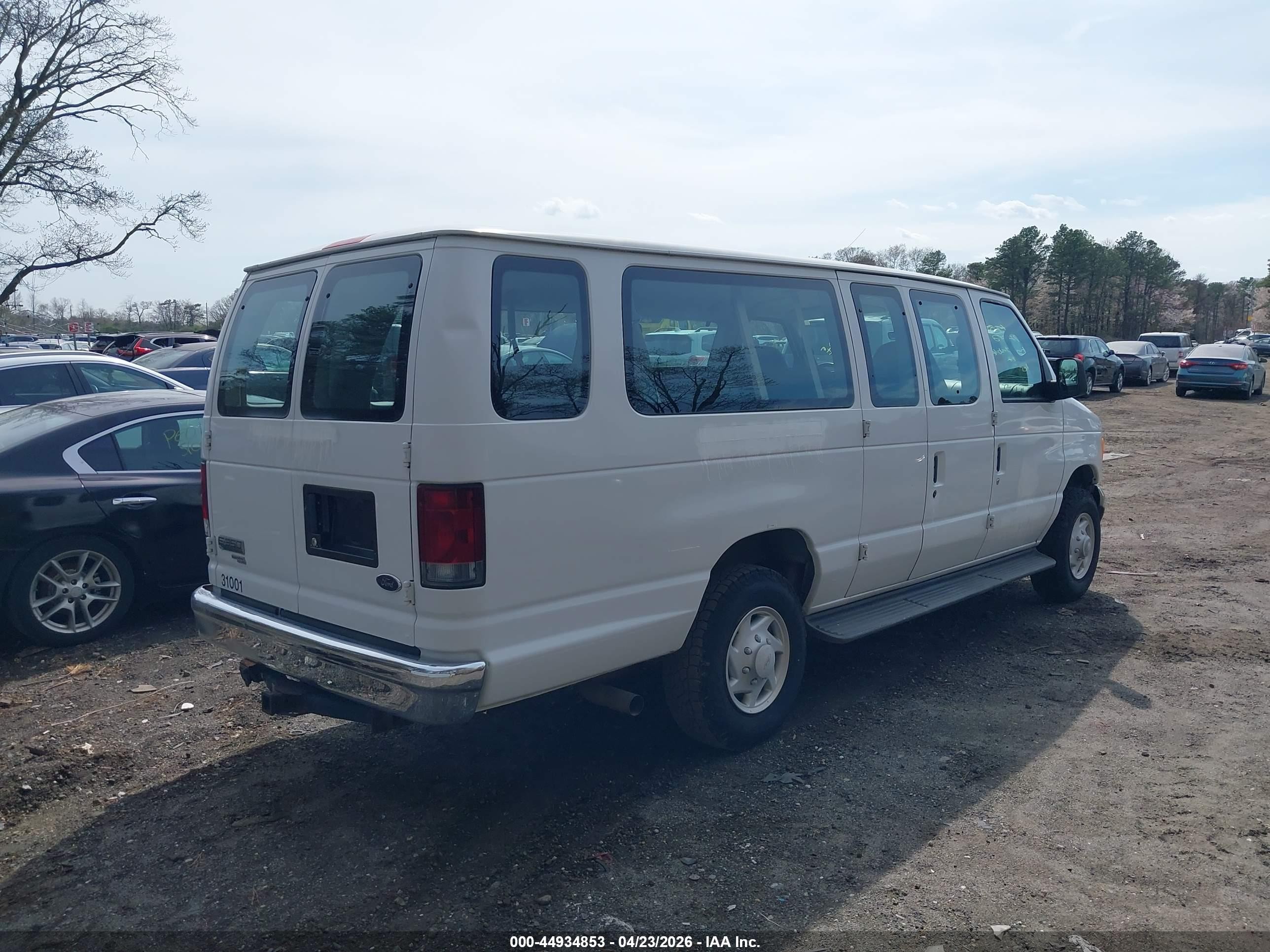 2007 Ford E-350 Super Duty Xl/xlt White vin: 1FBSS31L07DB31806