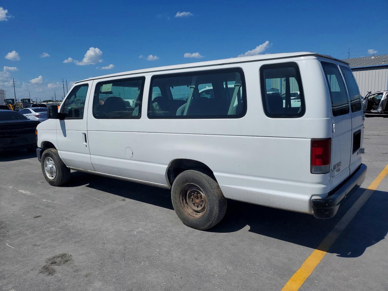 2009 Ford Econoline E350 Super Duty Wagon White vin: 1FBSS31L09DA63350