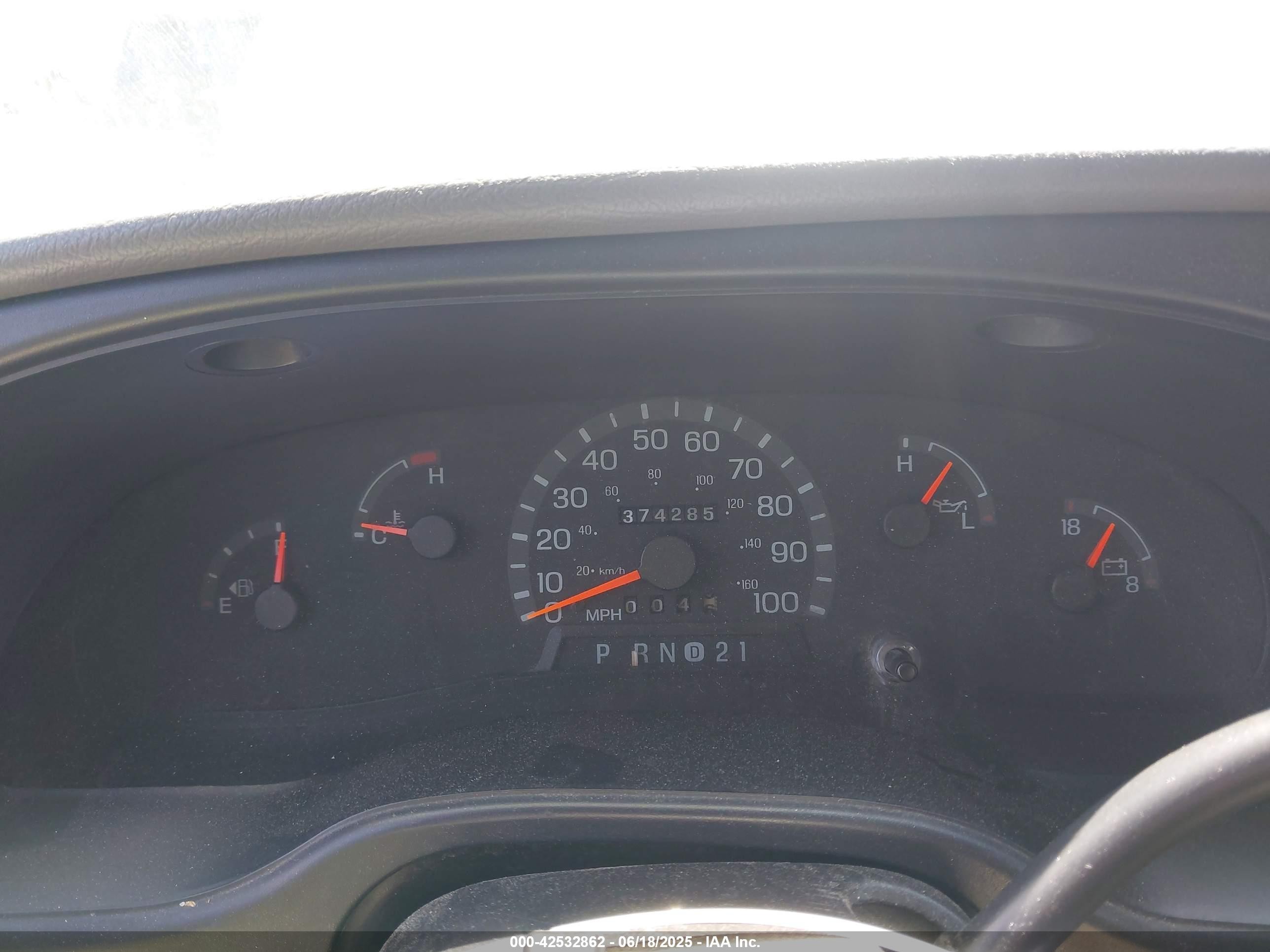 2000 Ford E-350 Super Duty Xl/xlt White vin: 1FBSS31L0YHA18416