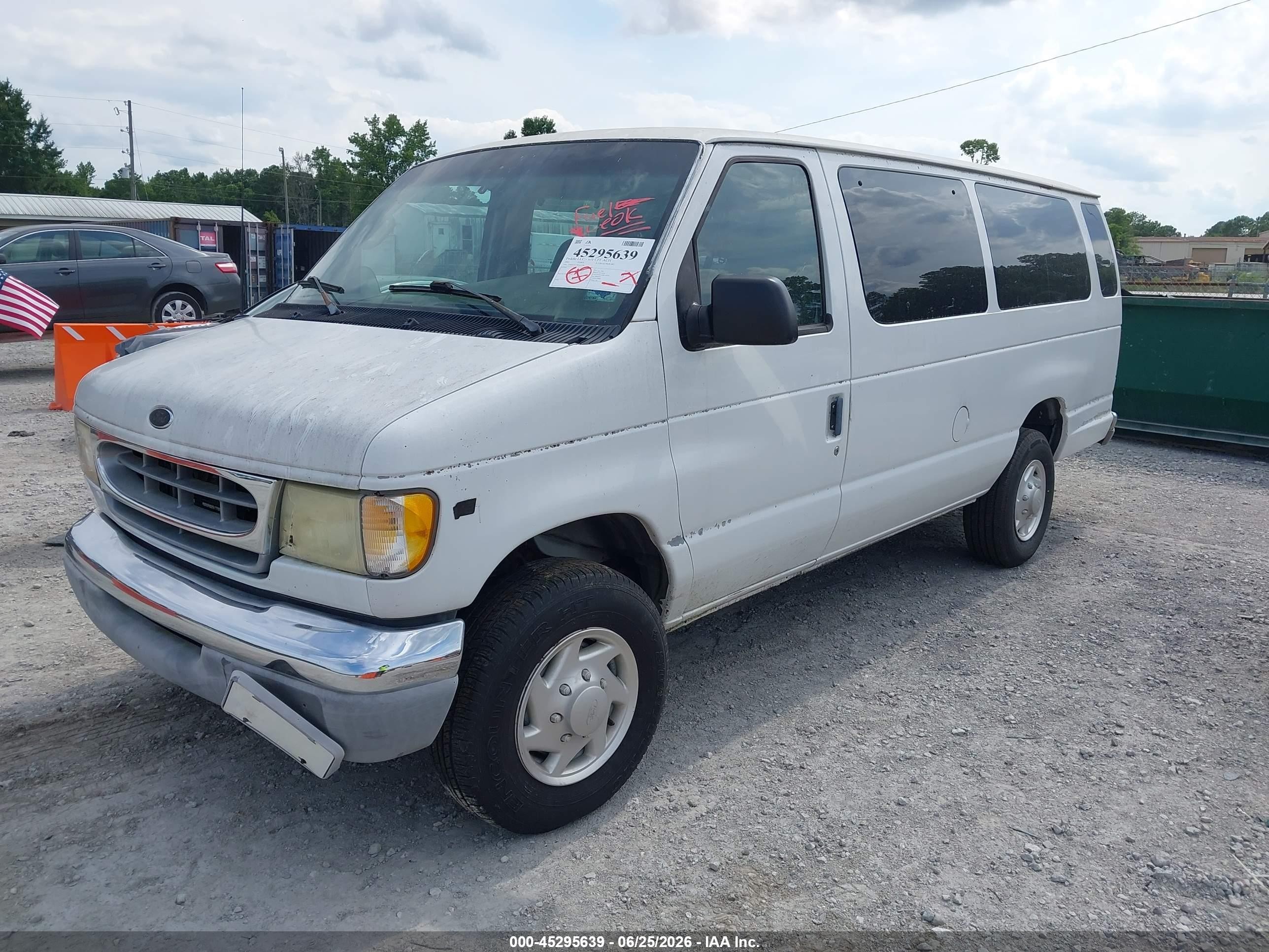 2002 Ford E-350 Super Duty Xl/xlt White vin: 1FBSS31L12HA23390