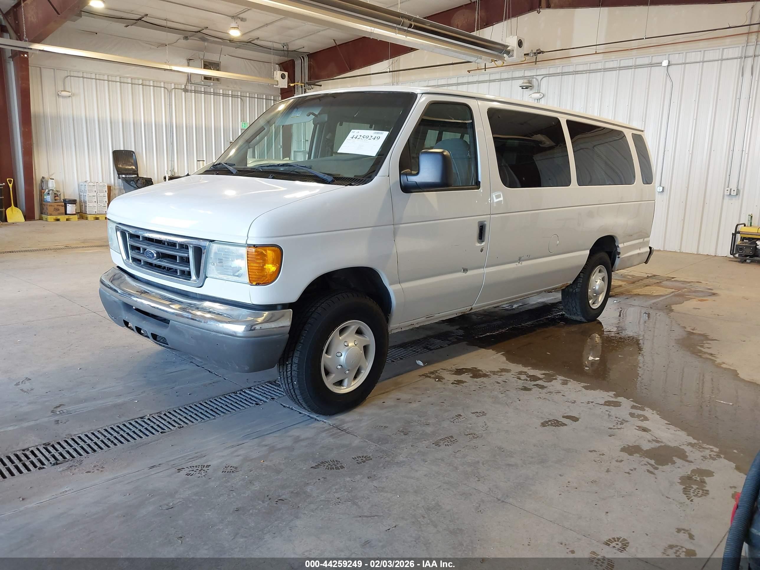 2005 Ford E-350 Super Duty Xl/xlt White vin: 1FBSS31L15HB29469