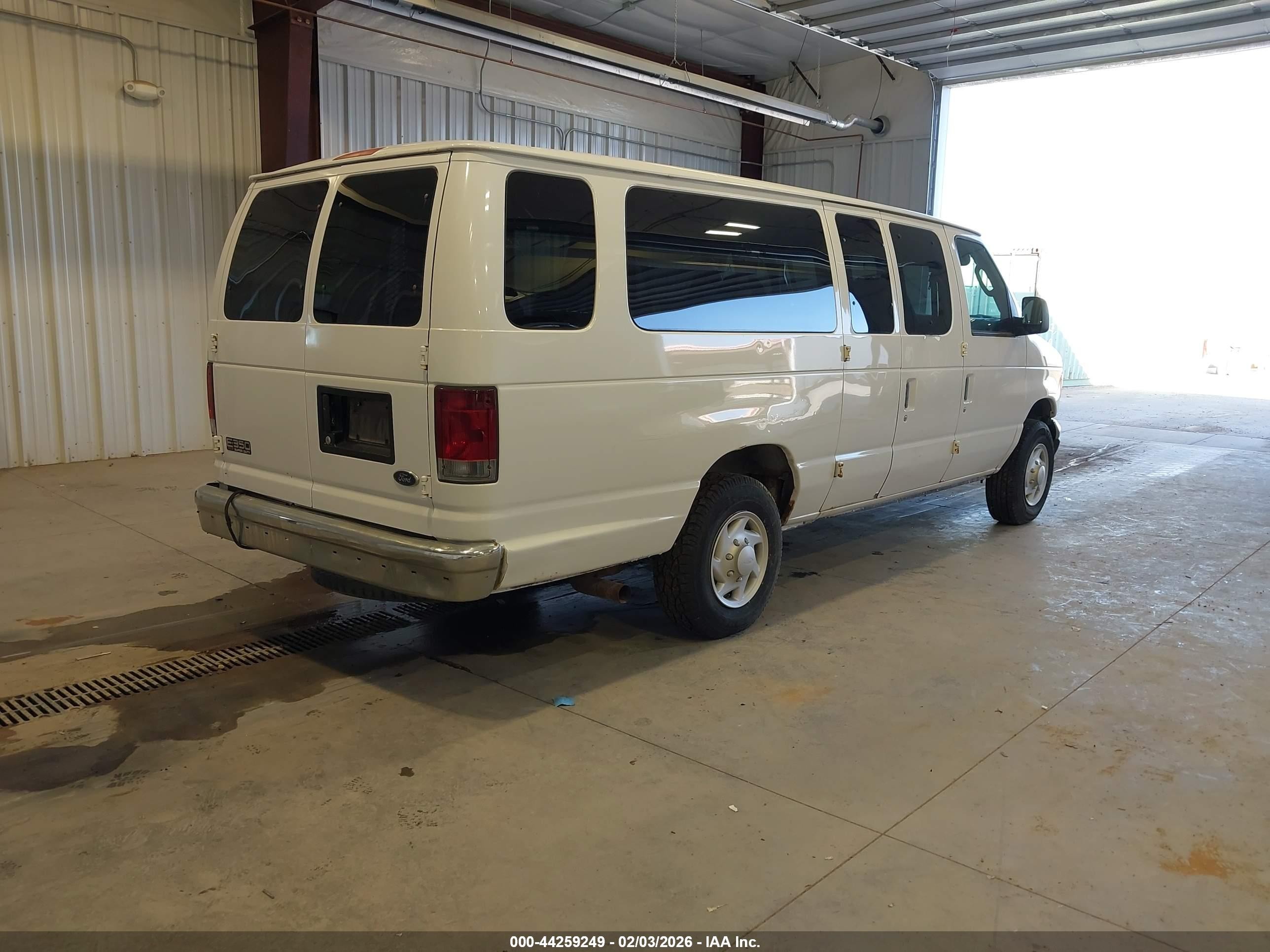 2005 Ford E-350 Super Duty Xl/xlt White vin: 1FBSS31L15HB29469