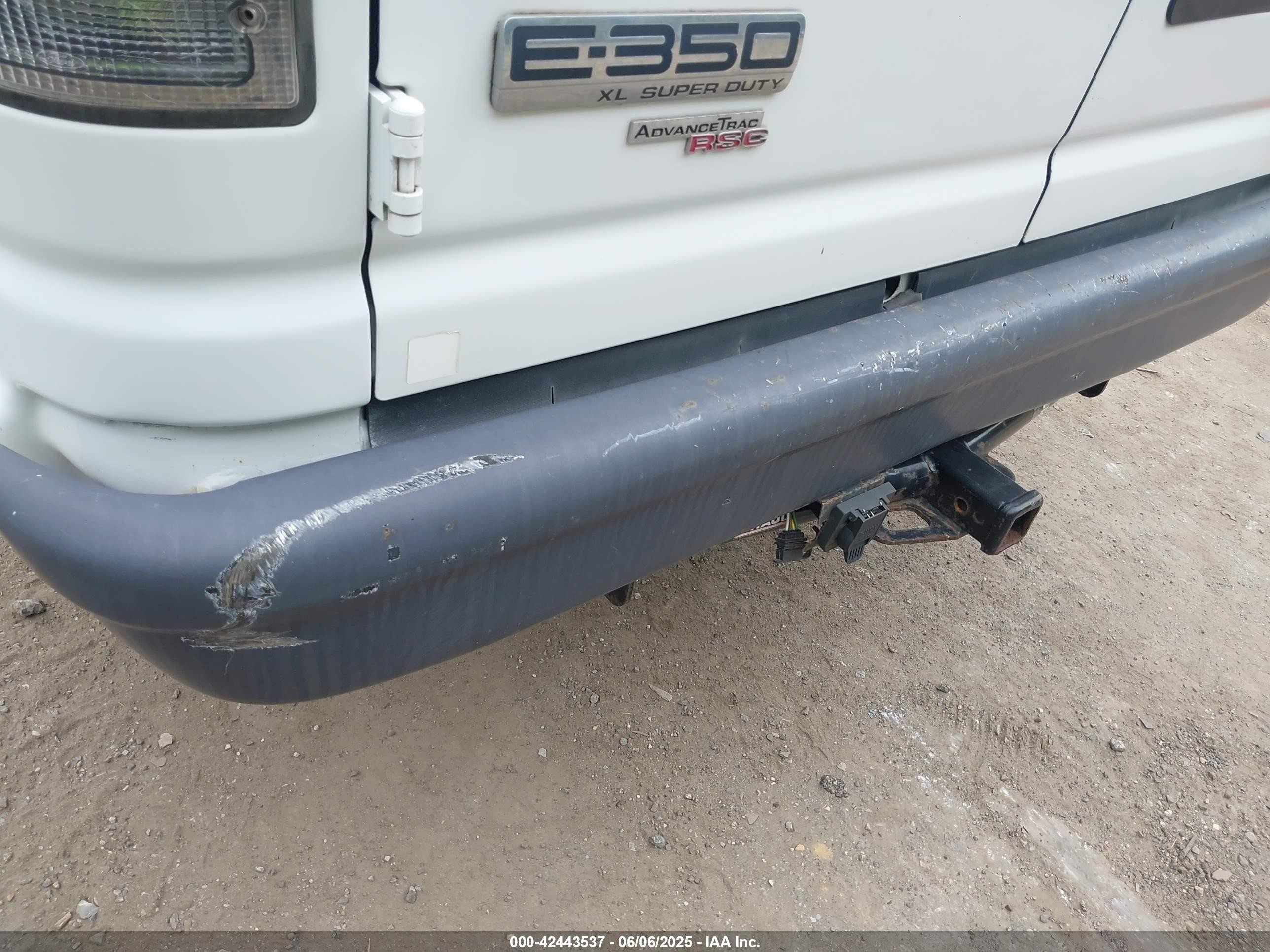 2006 Ford E-350 Super Duty Xl/xlt White vin: 1FBSS31L16DB22997