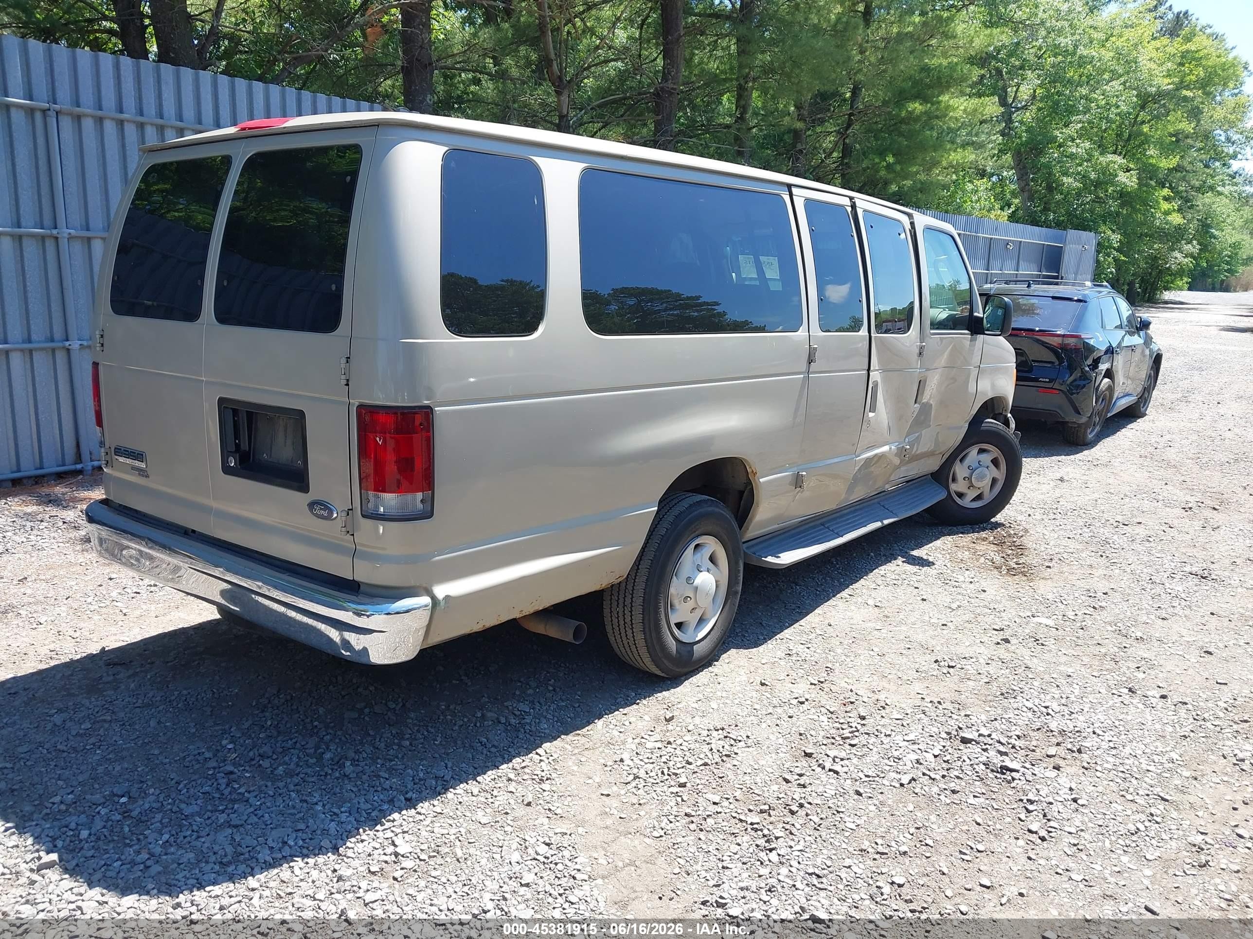 2007 Ford E-350 Super Duty Xl/xlt Beige vin: 1FBSS31L17DA93678