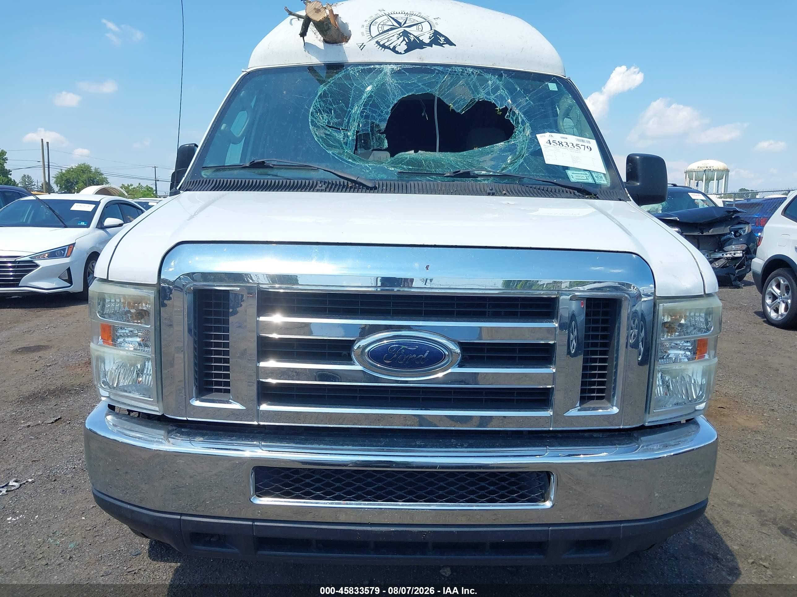 2009 Ford E-350 Super Duty Xl/xlt White vin: 1FBSS31L19DA66077