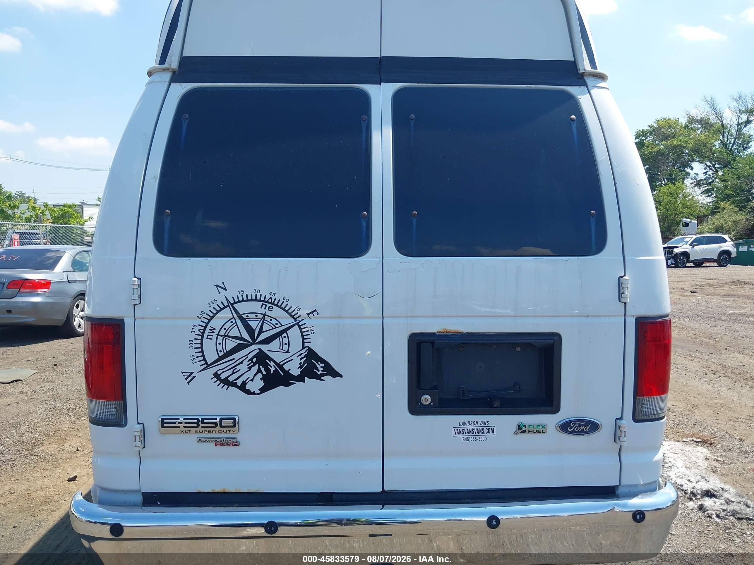 2009 Ford E-350 Super Duty Xl/xlt White vin: 1FBSS31L19DA66077