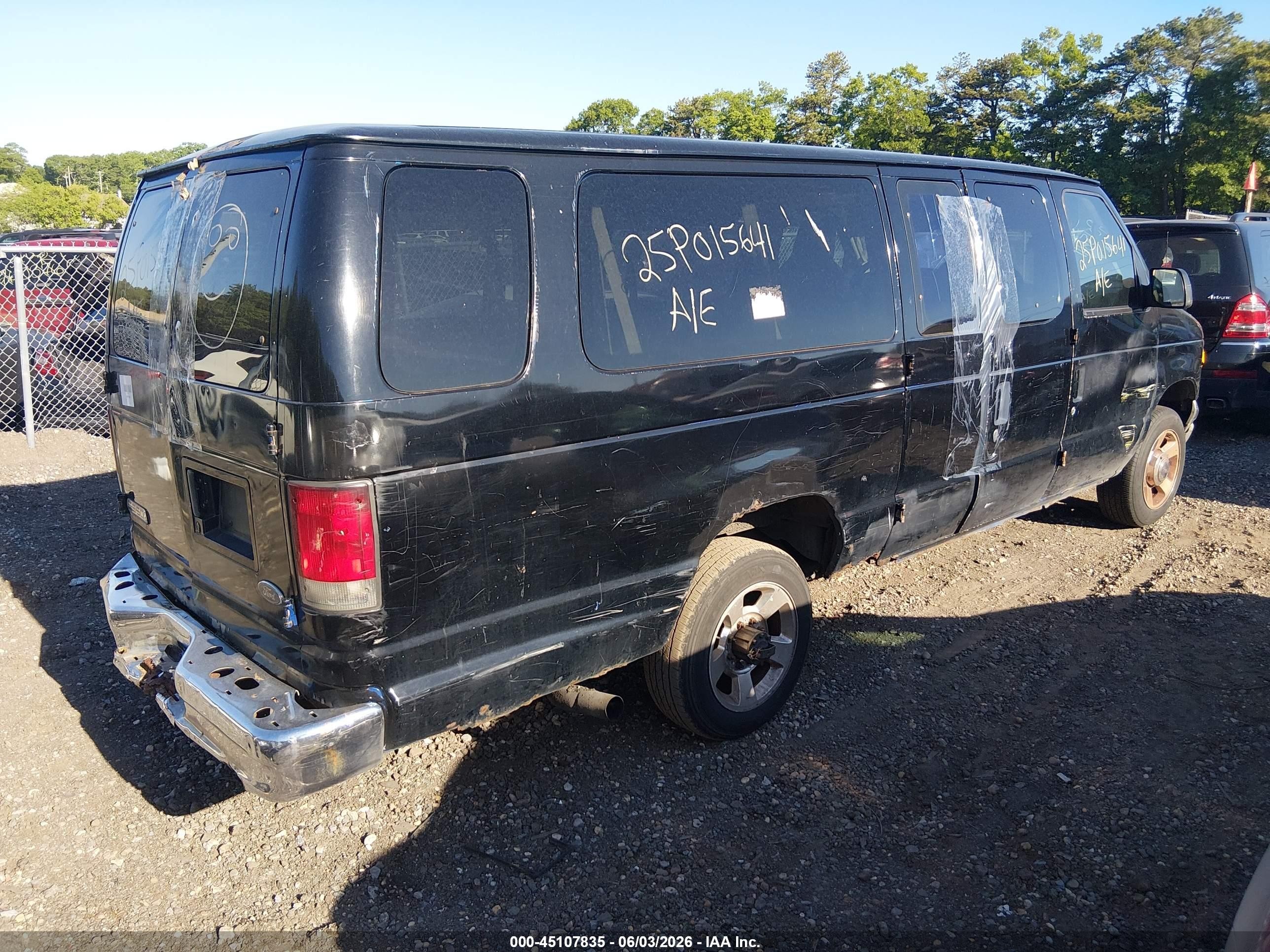 2000 Ford E-350 Super Duty Xl/xlt Black vin: 1FBSS31L1YHA56107