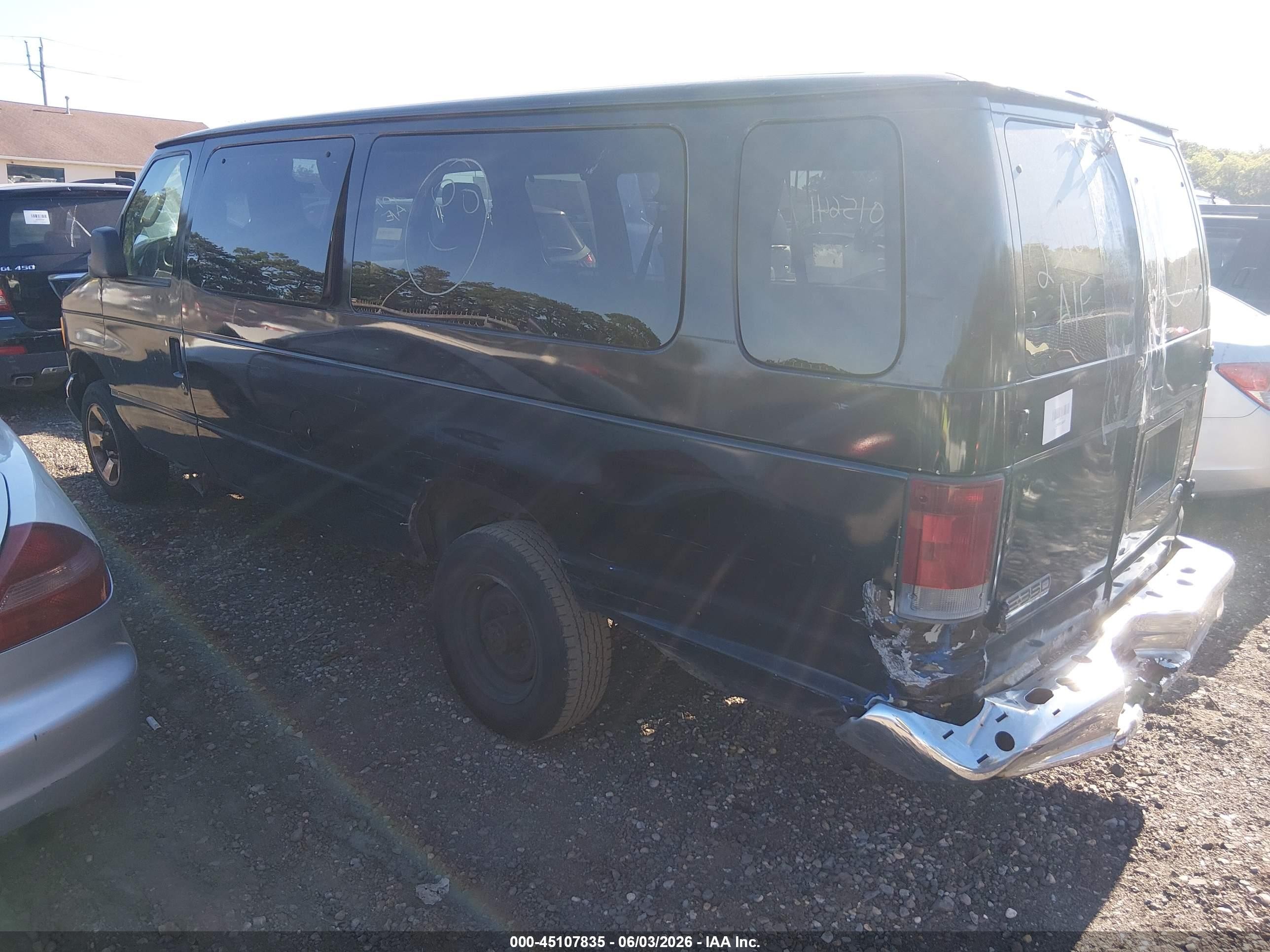 2000 Ford E-350 Super Duty Xl/xlt Black vin: 1FBSS31L1YHA56107