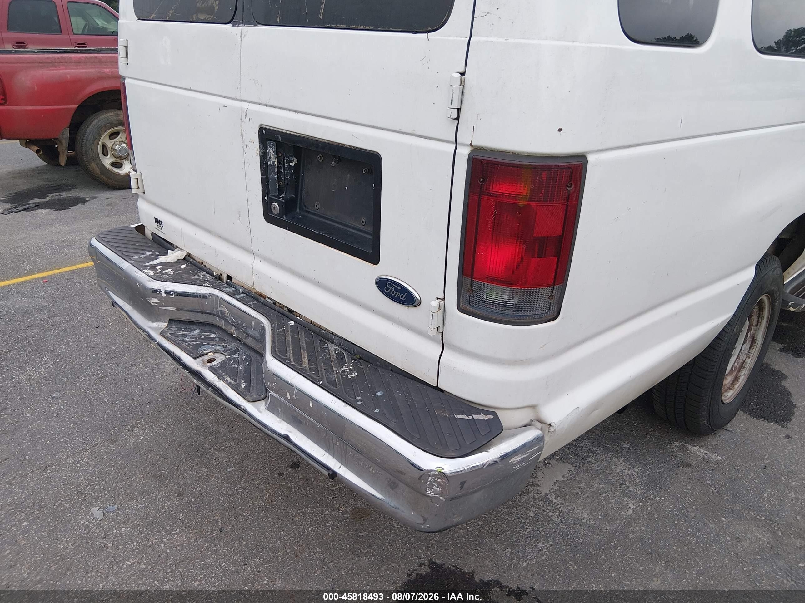 2002 Ford E-350 Super Duty Xl/xlt White vin: 1FBSS31L22HB42145
