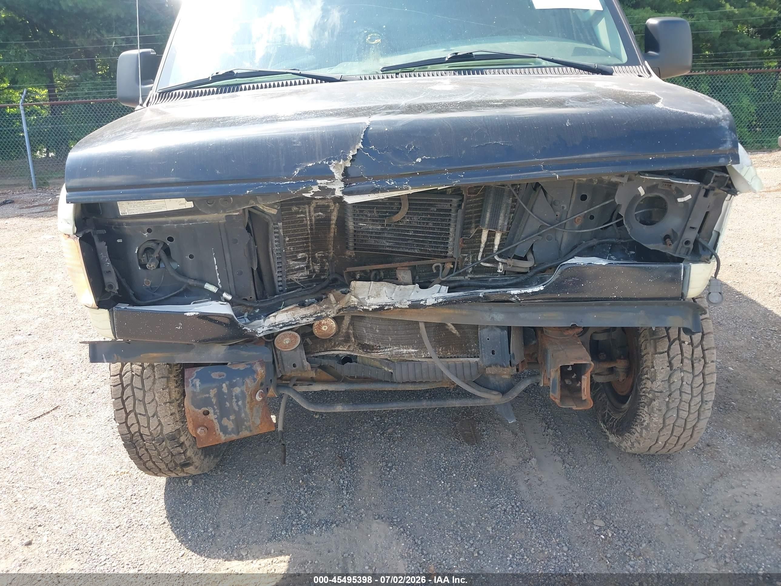 2003 Ford E-350 Super Duty Xl/xlt Cream vin: 1FBSS31L23HA96639