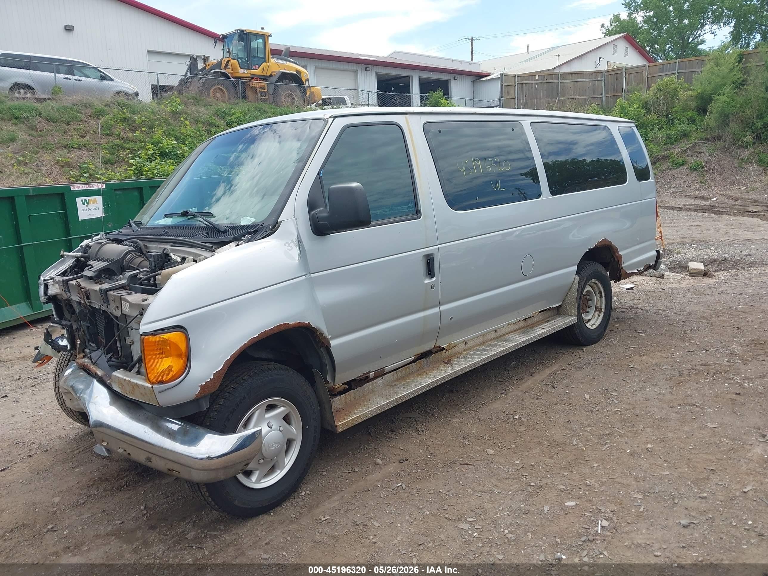 2004 Ford E-350 Super Duty Xl/xlt Silver vin: 1FBSS31L24HA68809