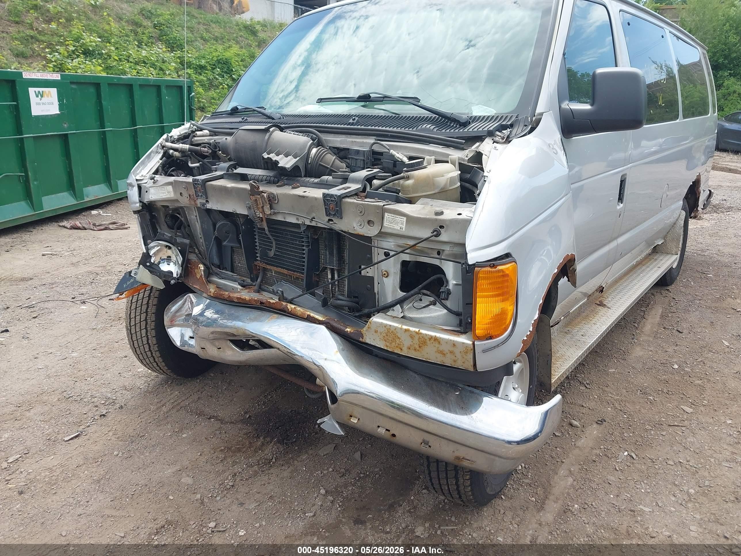 2004 Ford E-350 Super Duty Xl/xlt Silver vin: 1FBSS31L24HA68809