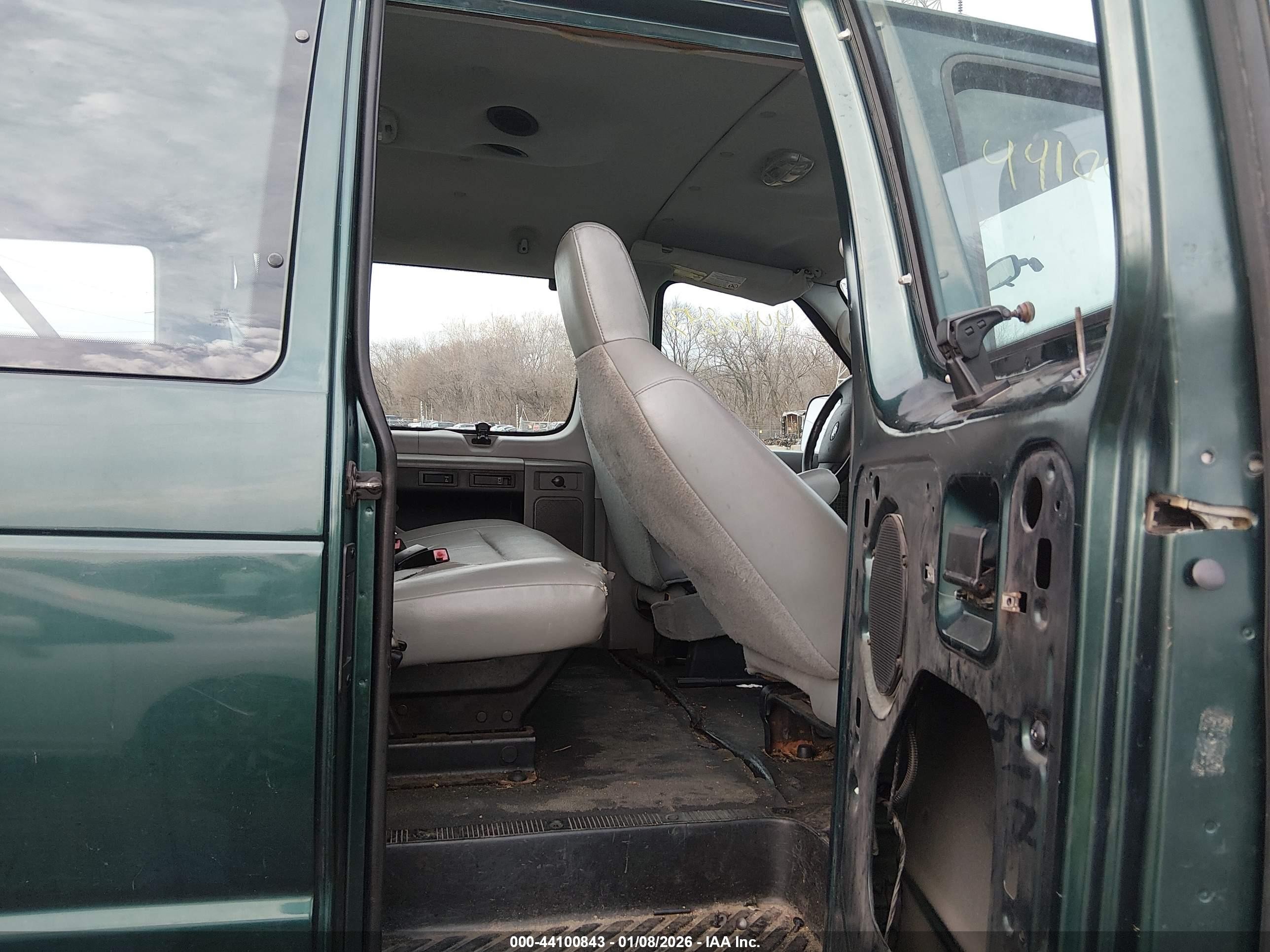 2009 Ford E-350 Super Duty Xl/xlt Green vin: 1FBSS31L29DA32083