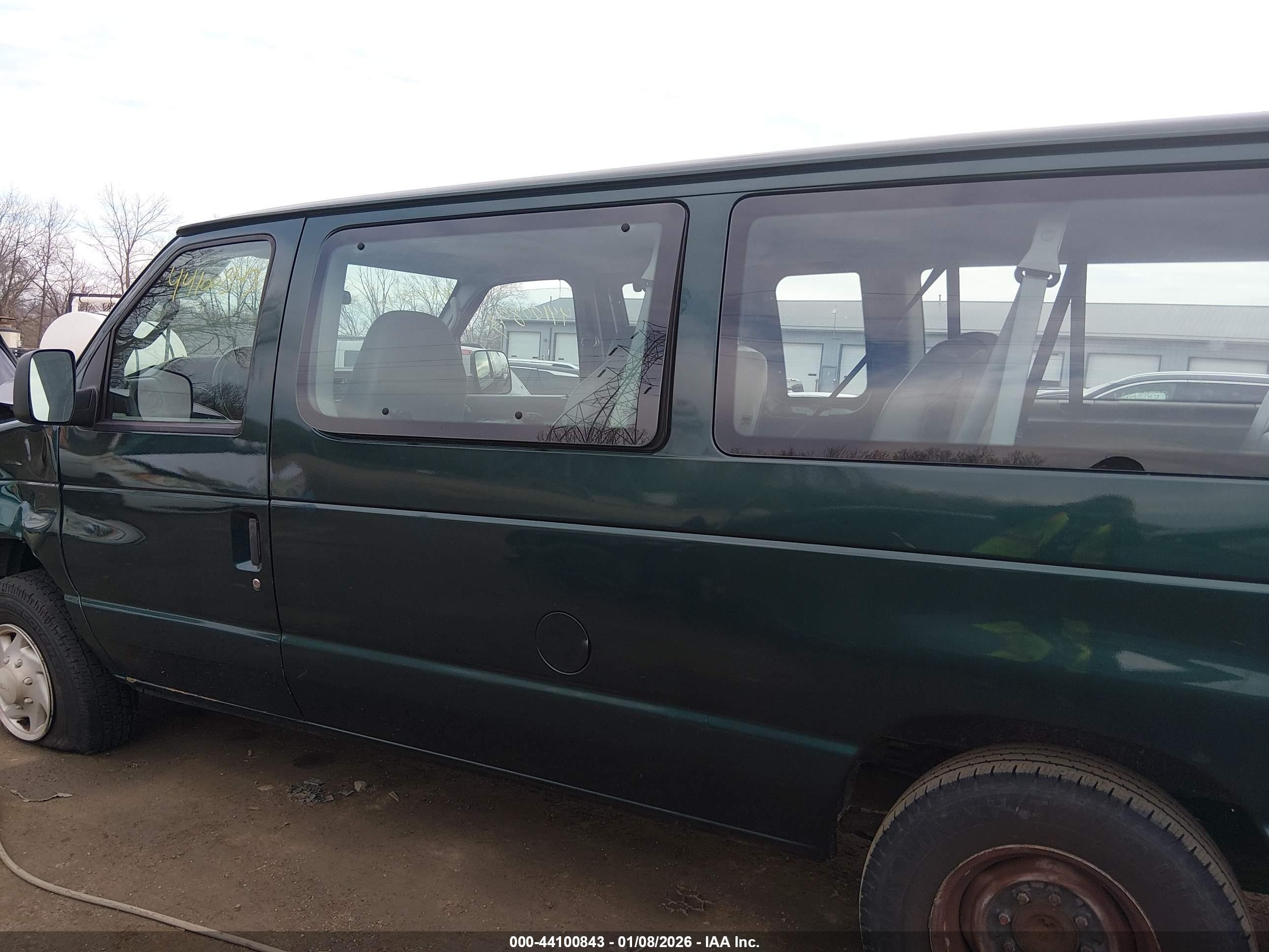 2009 Ford E-350 Super Duty Xl/xlt Green vin: 1FBSS31L29DA32083