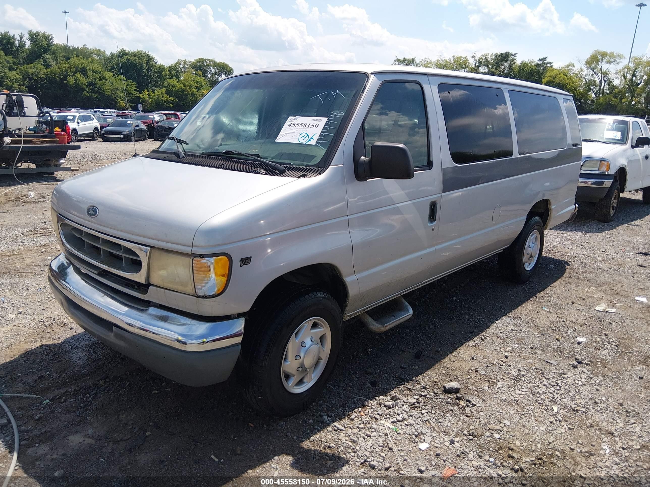 1999 Ford E-350 Super Duty Xl/xlt White vin: 1FBSS31L2XHA99496