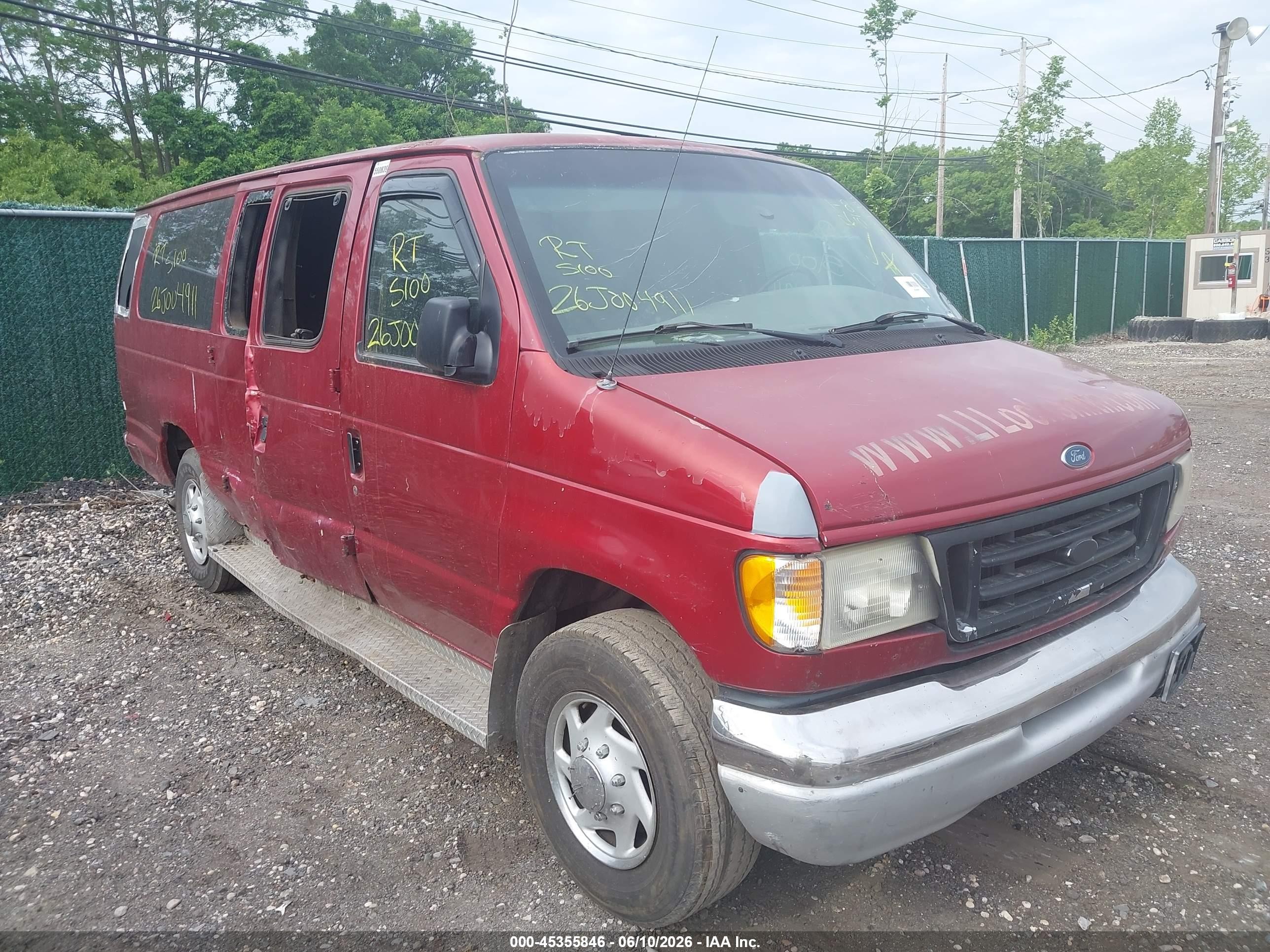 2000 Ford E-350 Super Duty Xl/xlt Red vin: 1FBSS31L2YHA75572
