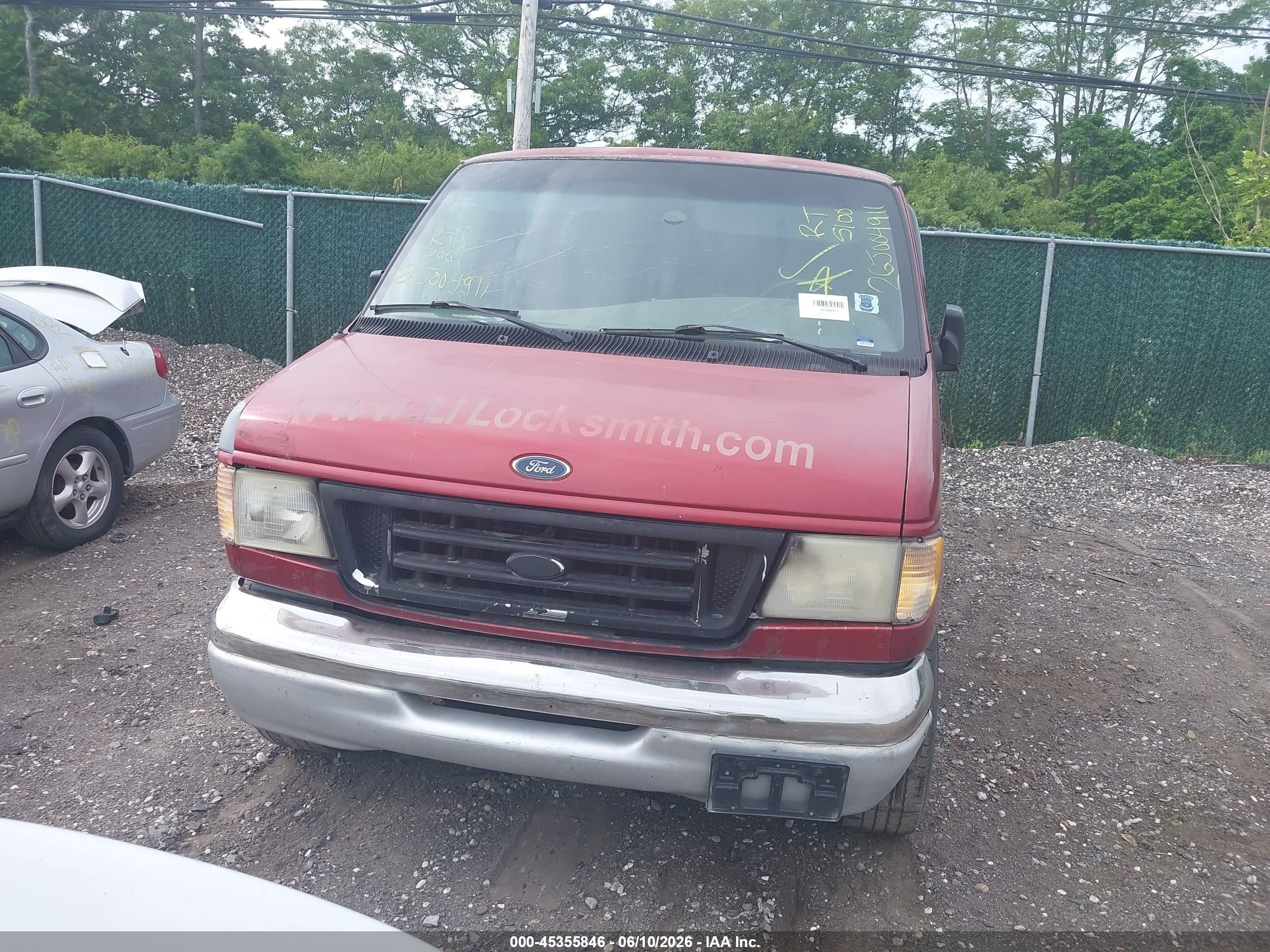 2000 Ford E-350 Super Duty Xl/xlt Red vin: 1FBSS31L2YHA75572