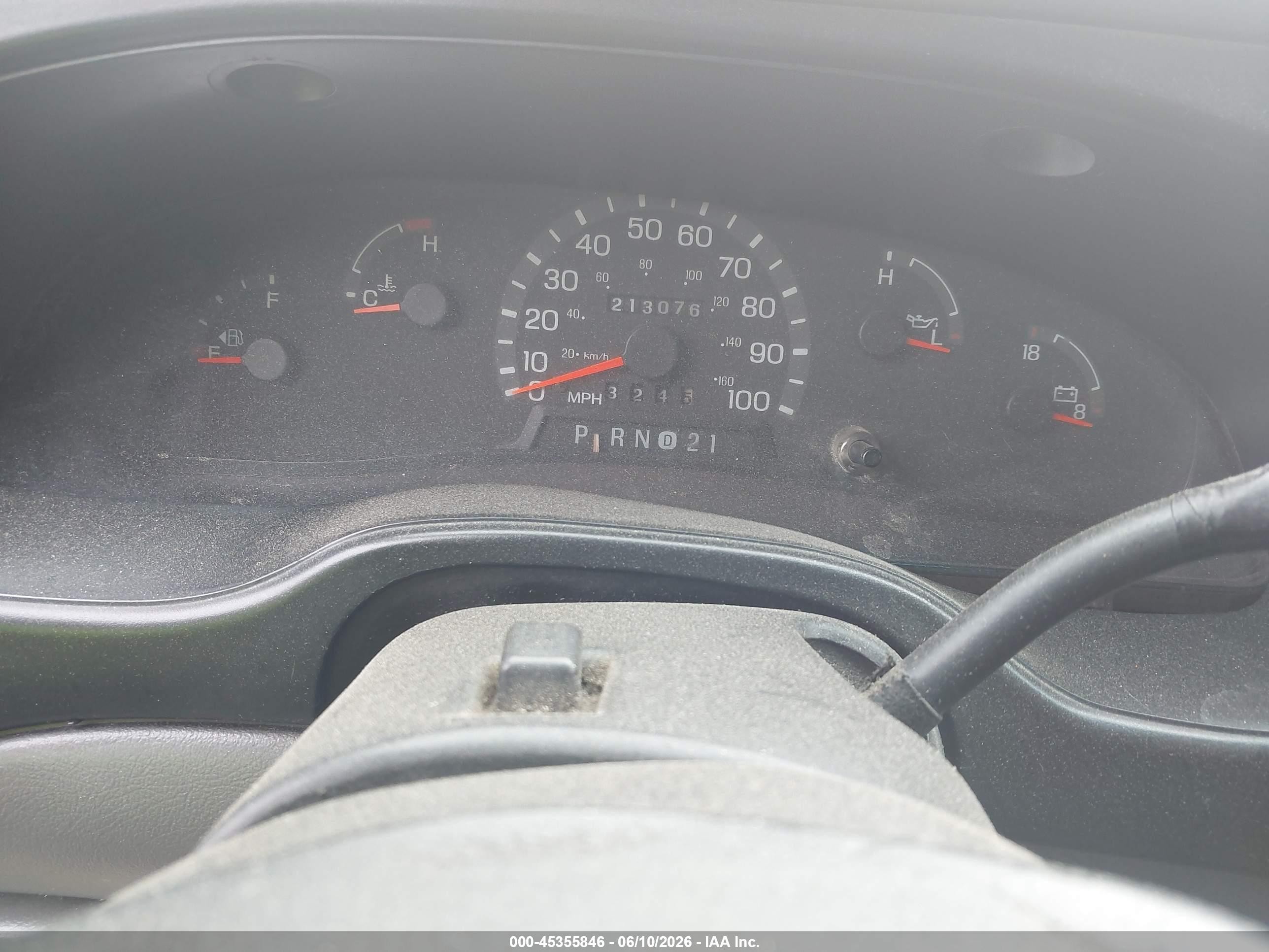 2000 Ford E-350 Super Duty Xl/xlt Red vin: 1FBSS31L2YHA75572