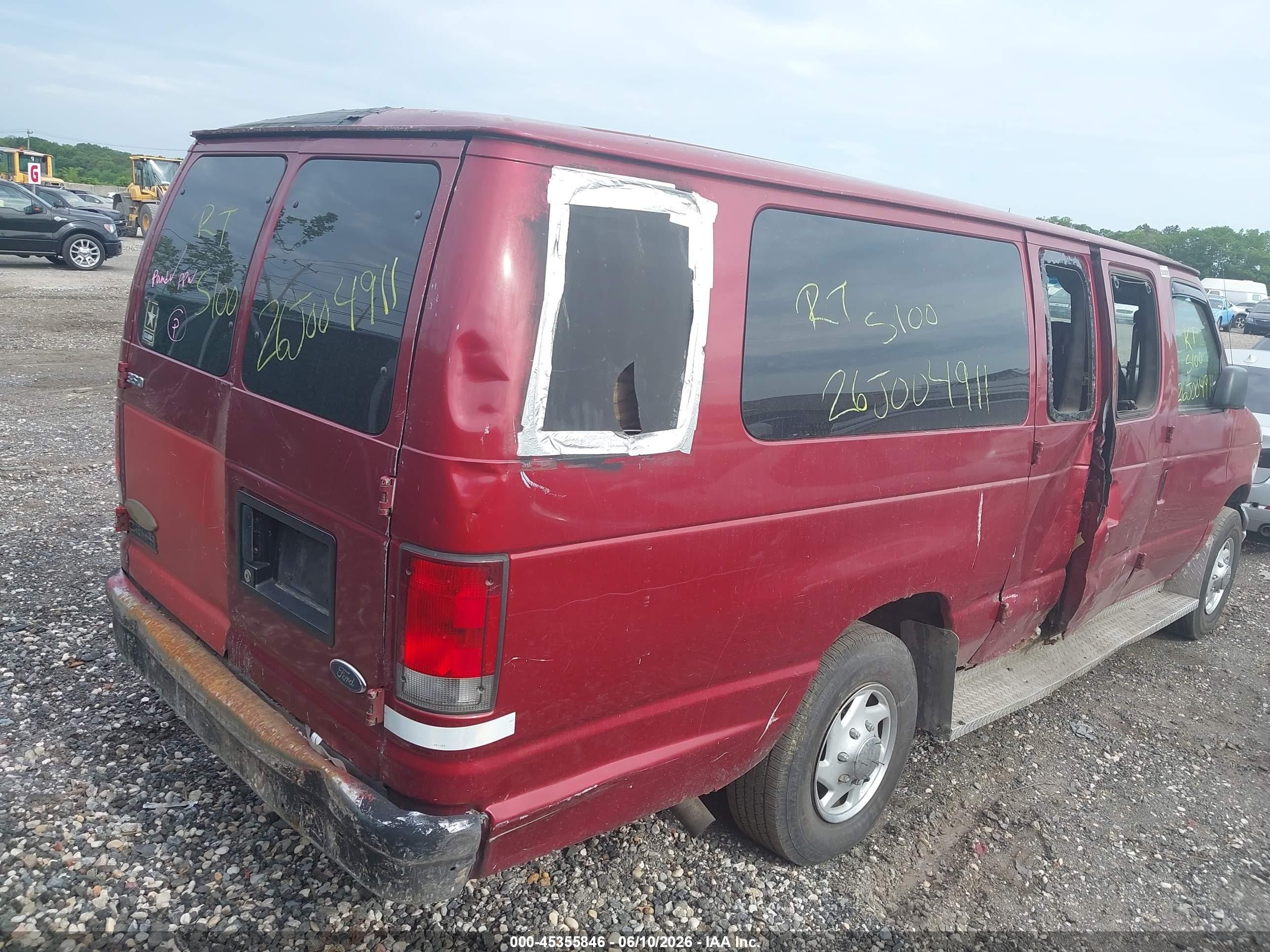2000 Ford E-350 Super Duty Xl/xlt Red vin: 1FBSS31L2YHA75572