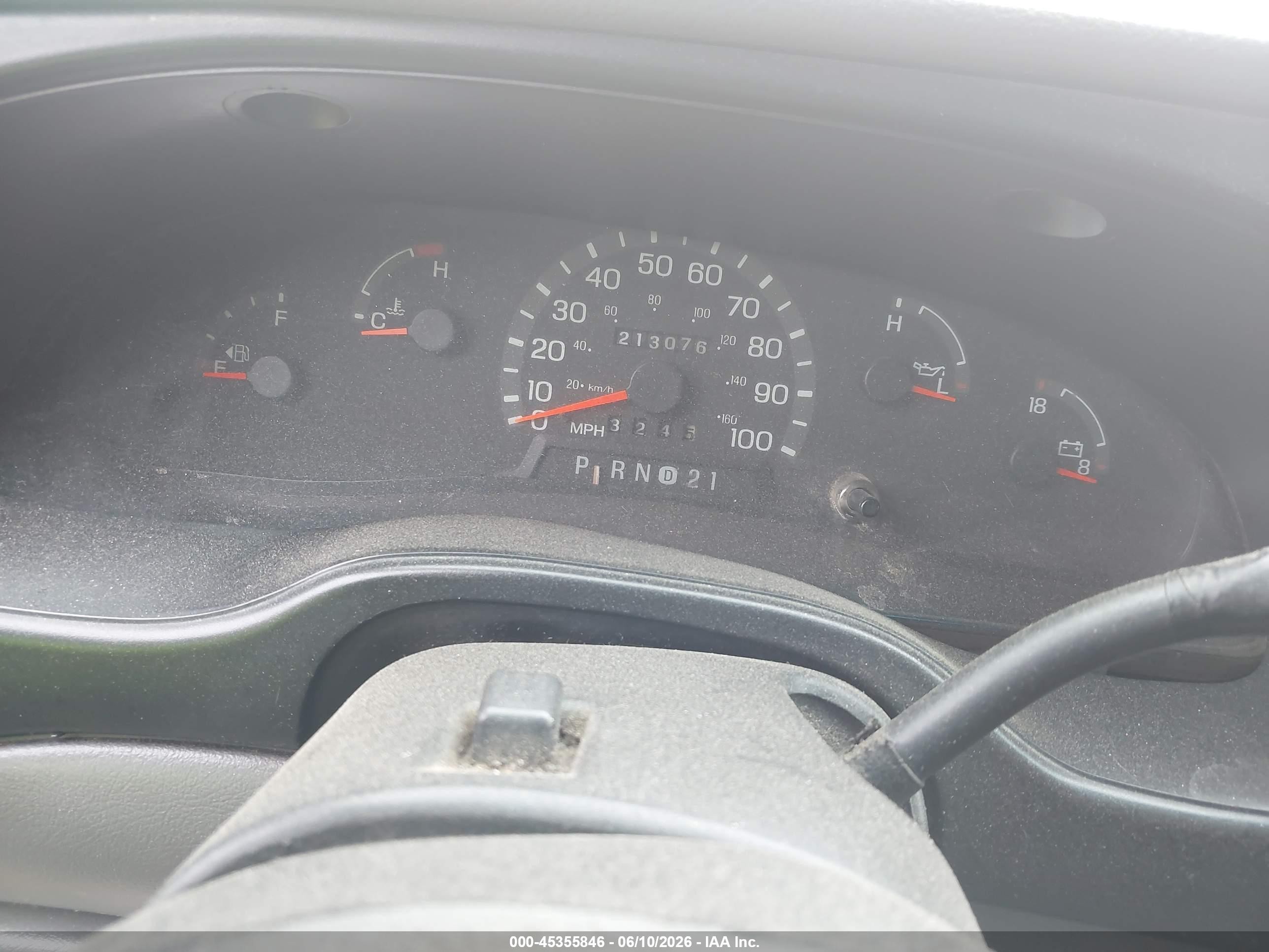 2000 Ford E-350 Super Duty Xl/xlt Red vin: 1FBSS31L2YHA75572