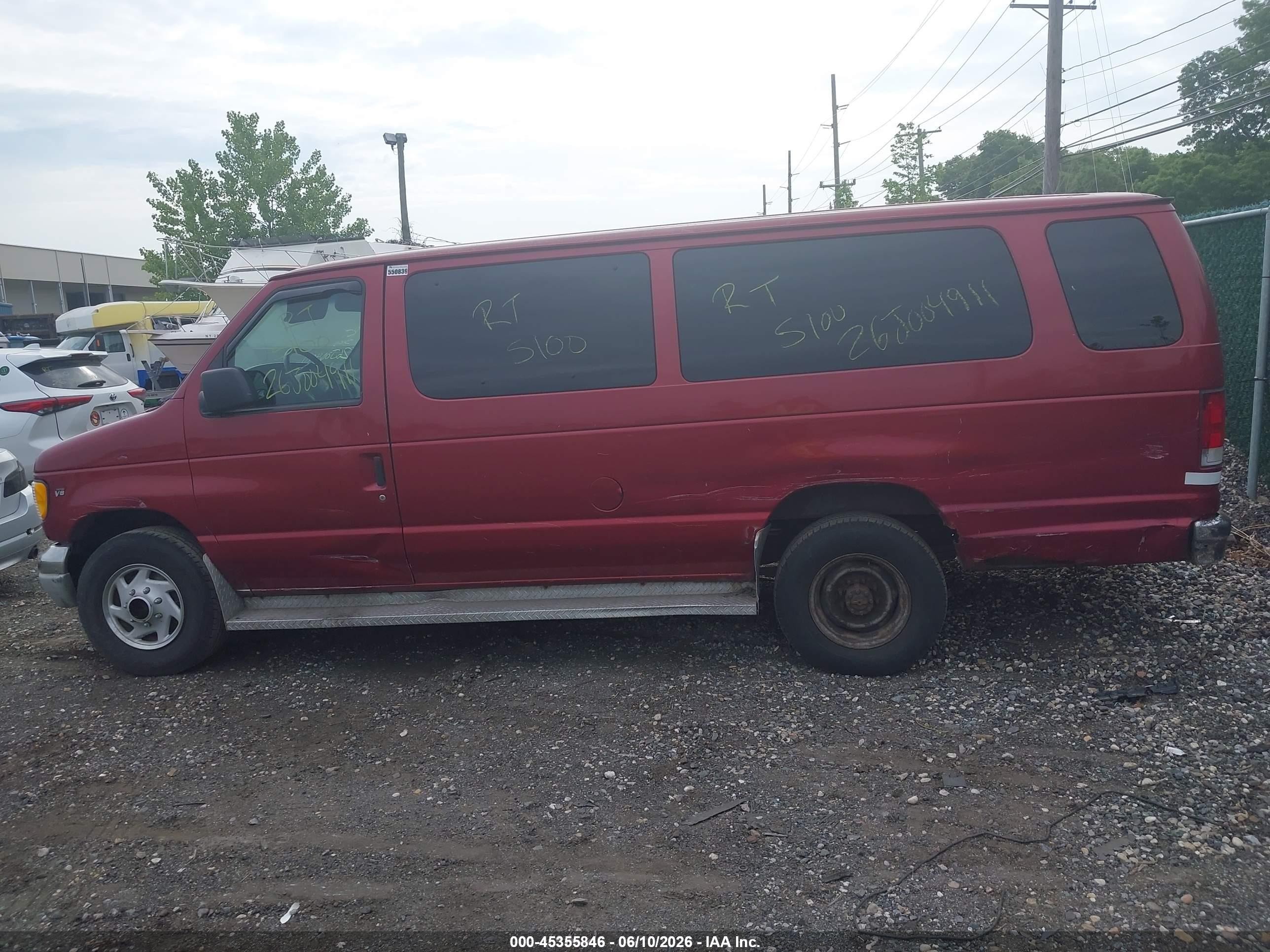 2000 Ford E-350 Super Duty Xl/xlt Red vin: 1FBSS31L2YHA75572