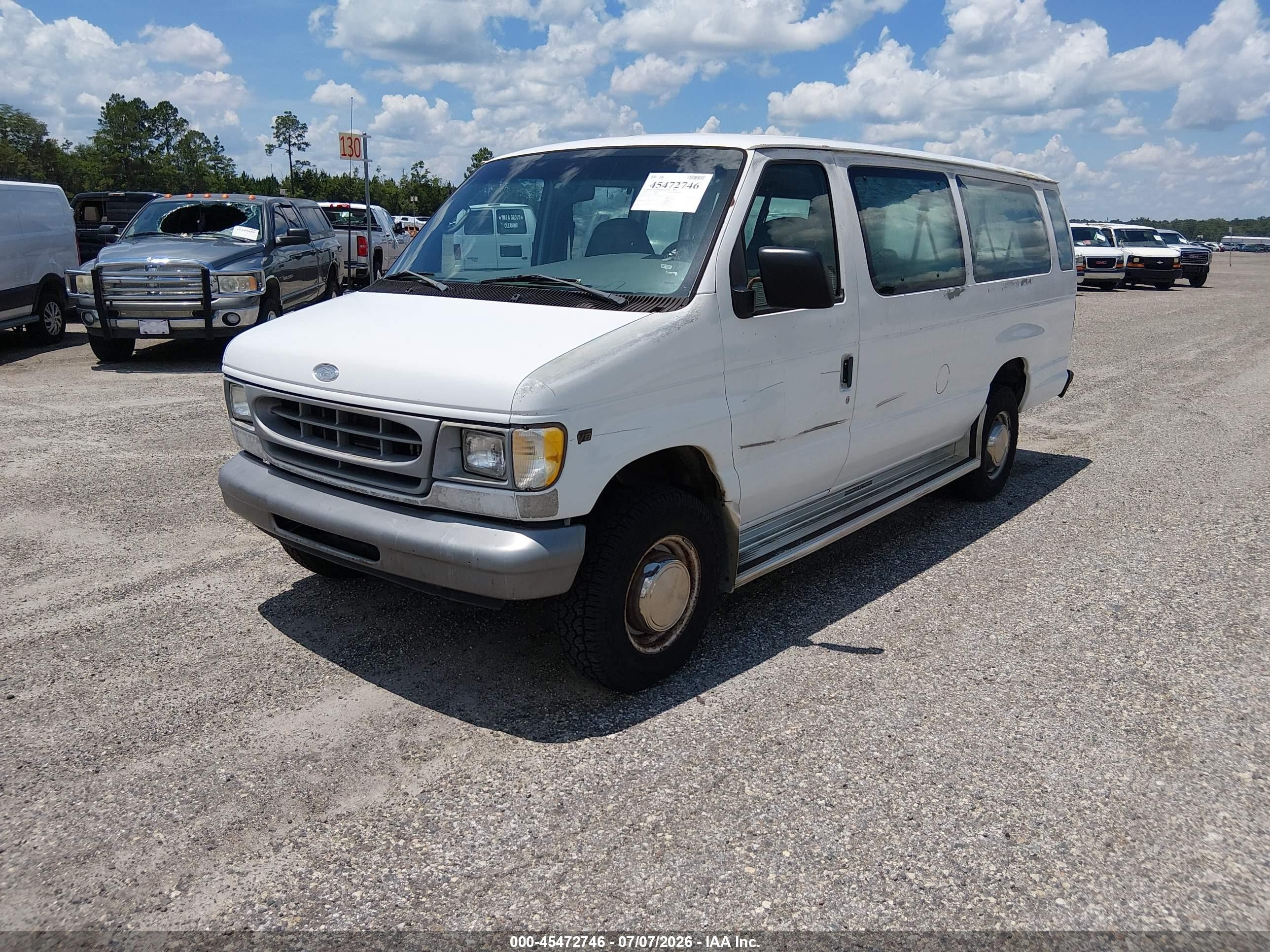 2001 Ford E-350 Super Duty Xl/xlt White vin: 1FBSS31L31HA05892