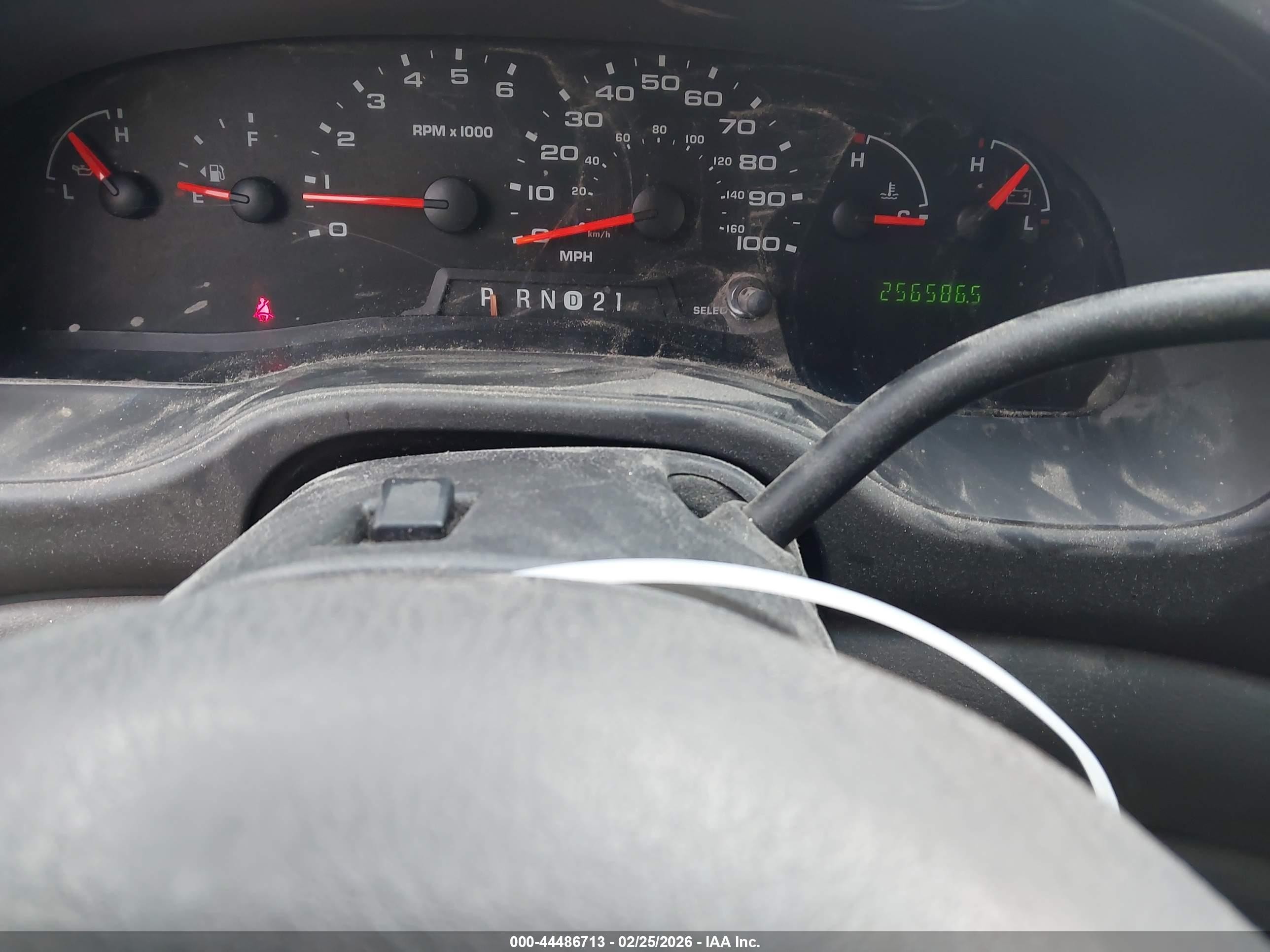 2005 Ford E-350 Super Duty Xl/xlt White vin: 1FBSS31L35HB30784