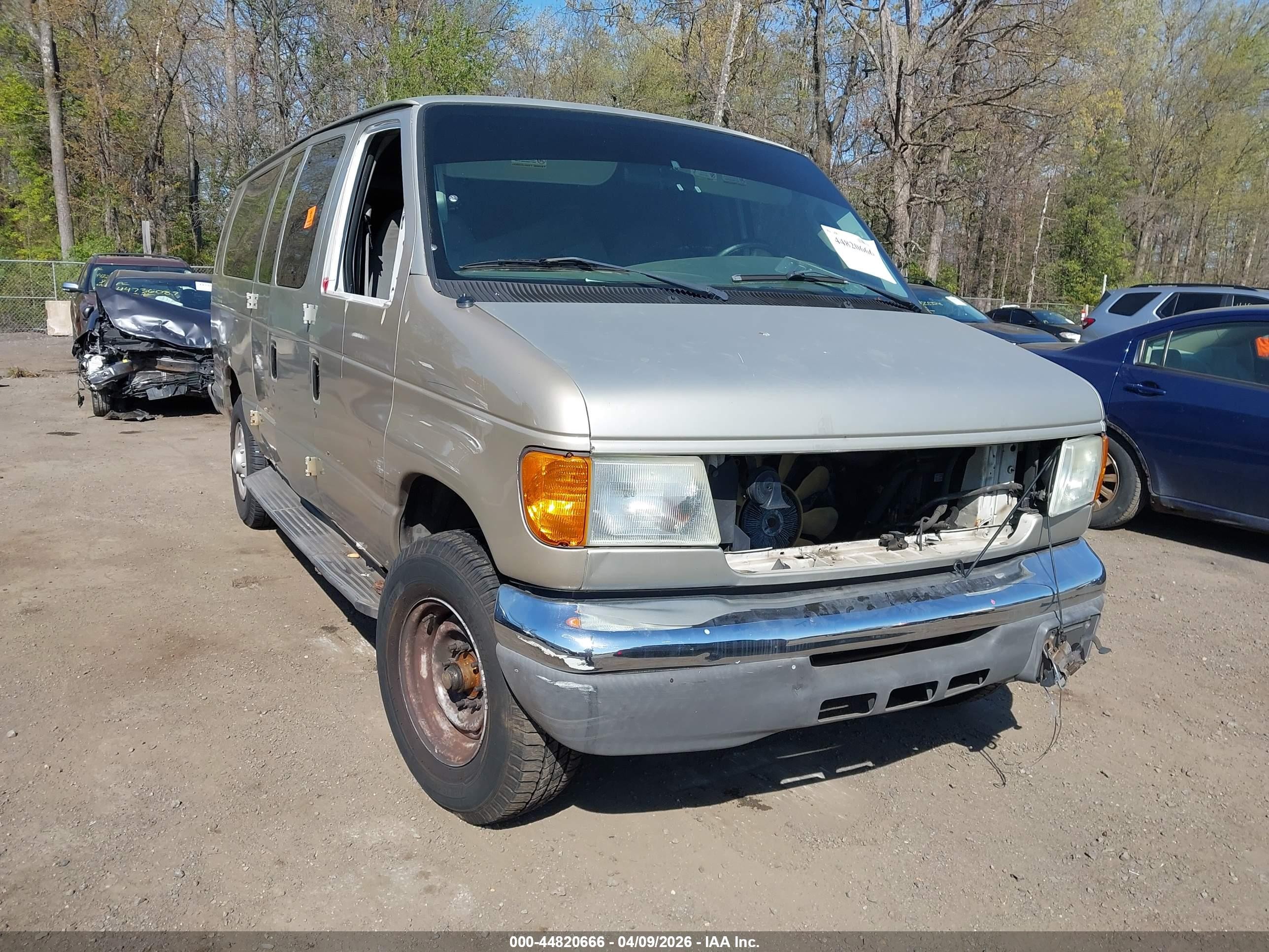 2006 Ford E-350 Super Duty   Tan vin: 1FBSS31L36DA31391