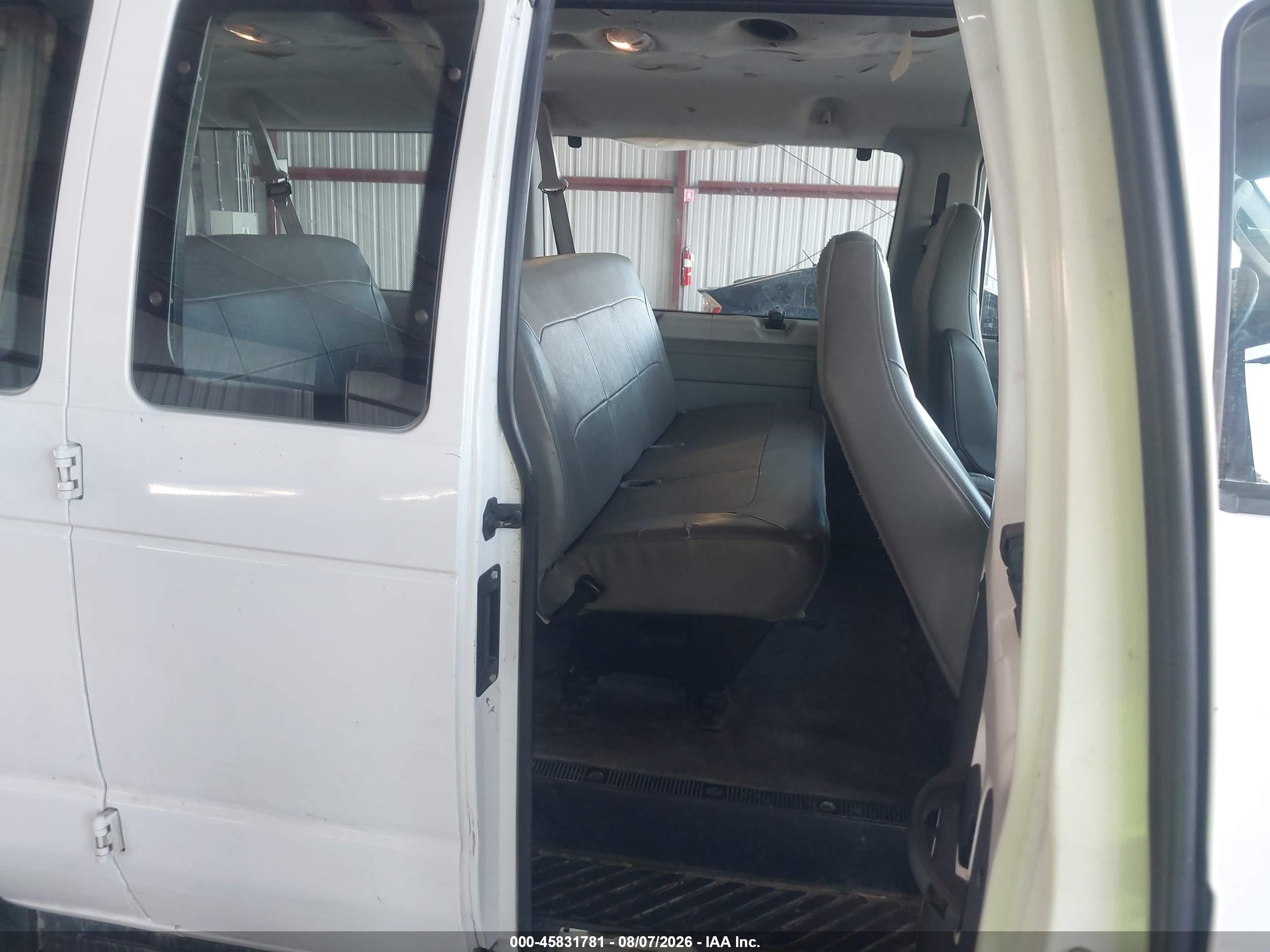 2007 Ford E-350 Super Duty Xl/xlt White vin: 1FBSS31L37DB09699