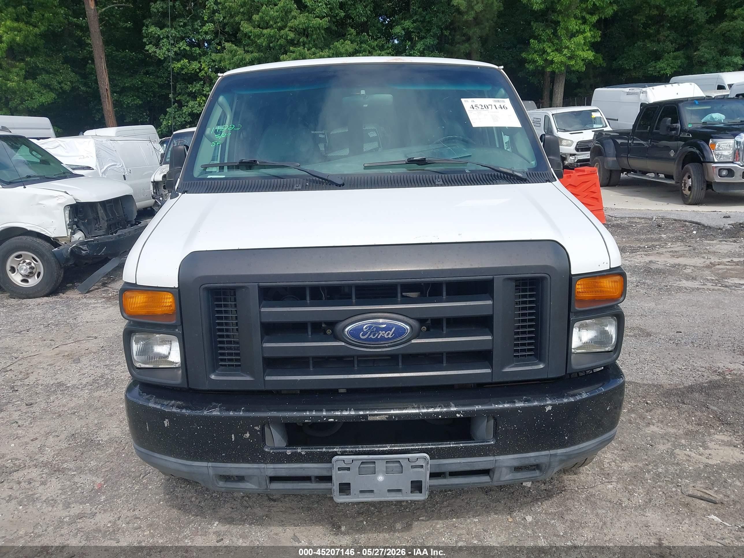 2008 Ford E-350 Super Duty Xl/xlt White vin: 1FBSS31L38DA84255