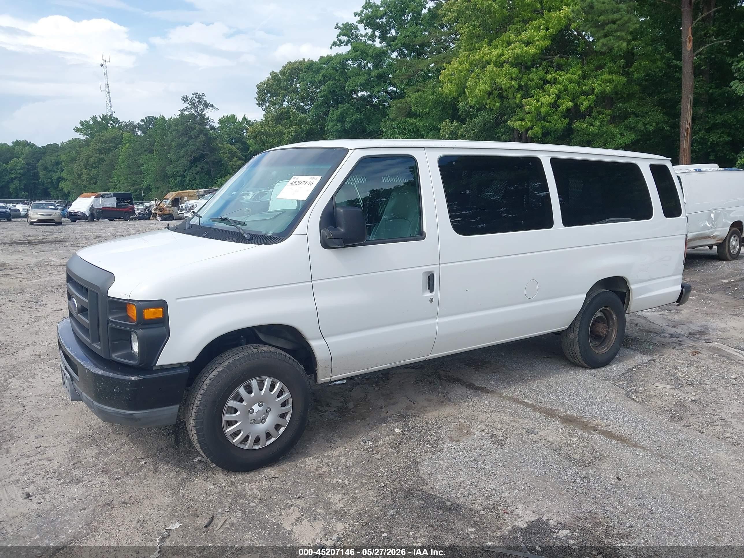 2008 Ford E-350 Super Duty Xl/xlt White vin: 1FBSS31L38DA84255