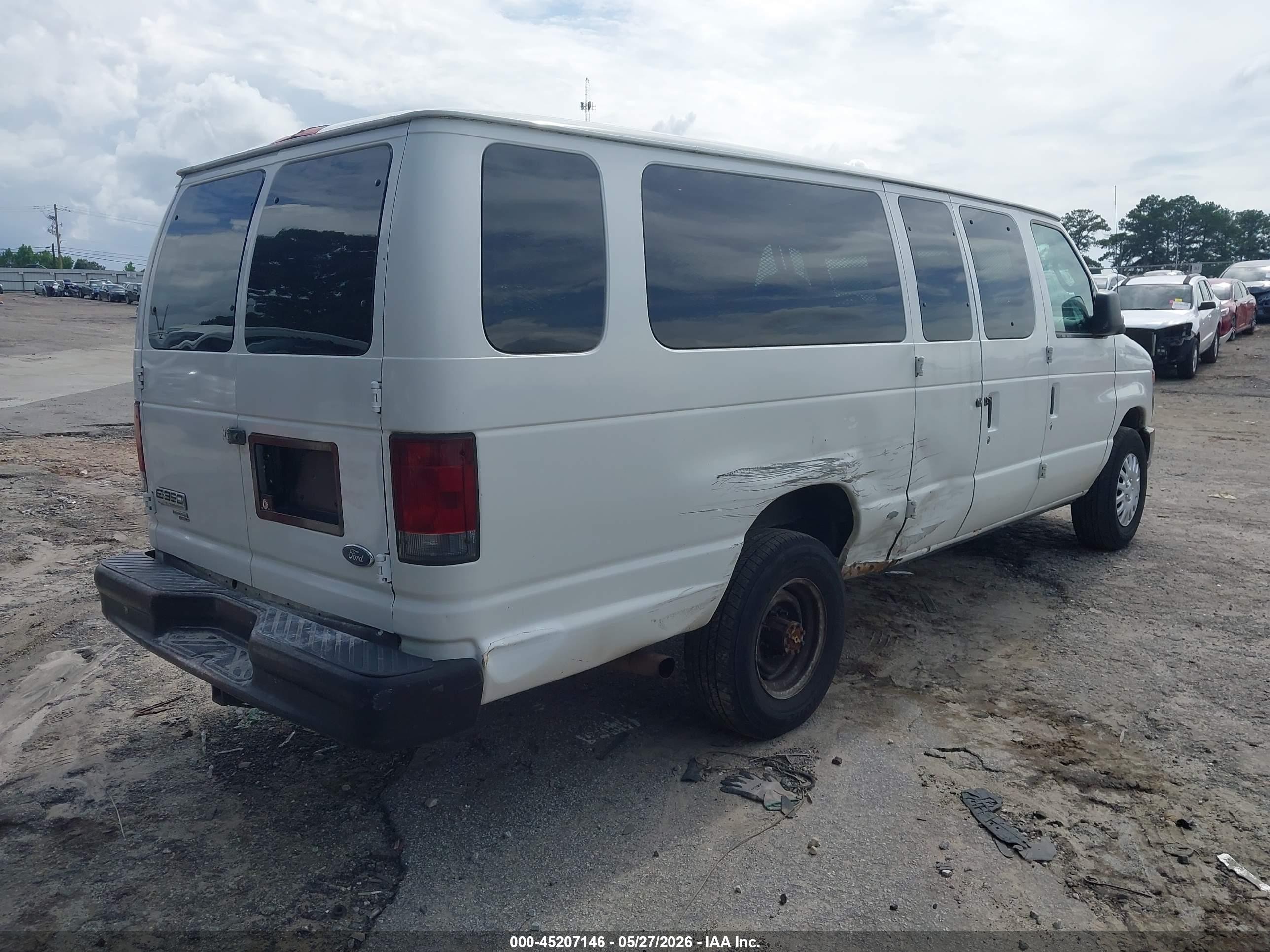 2008 Ford E-350 Super Duty Xl/xlt White vin: 1FBSS31L38DA84255