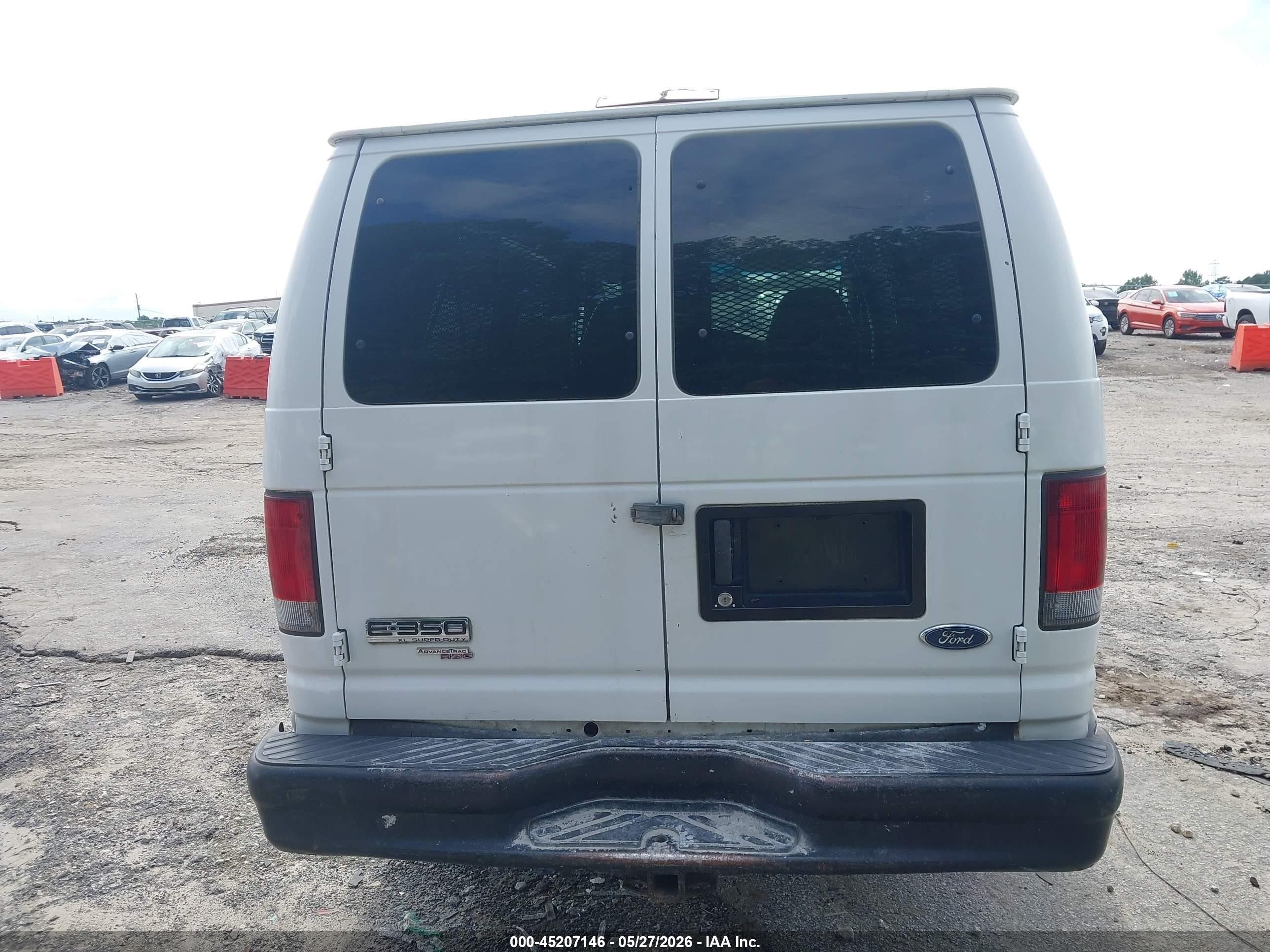 2008 Ford E-350 Super Duty Xl/xlt White vin: 1FBSS31L38DA84255