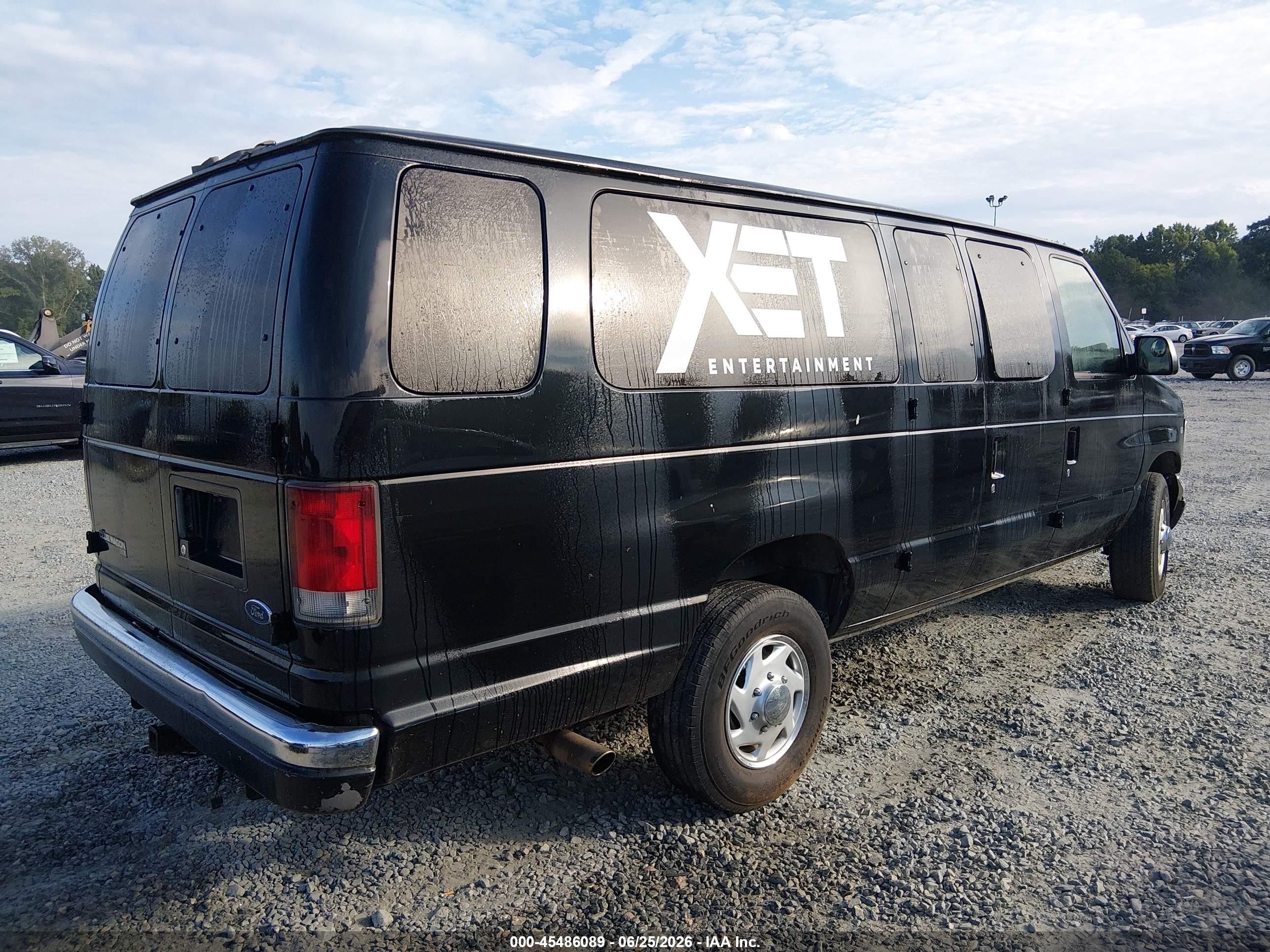 1998 Ford Super Club Wagon Xl/xlt Black vin: 1FBSS31L3WHA23591