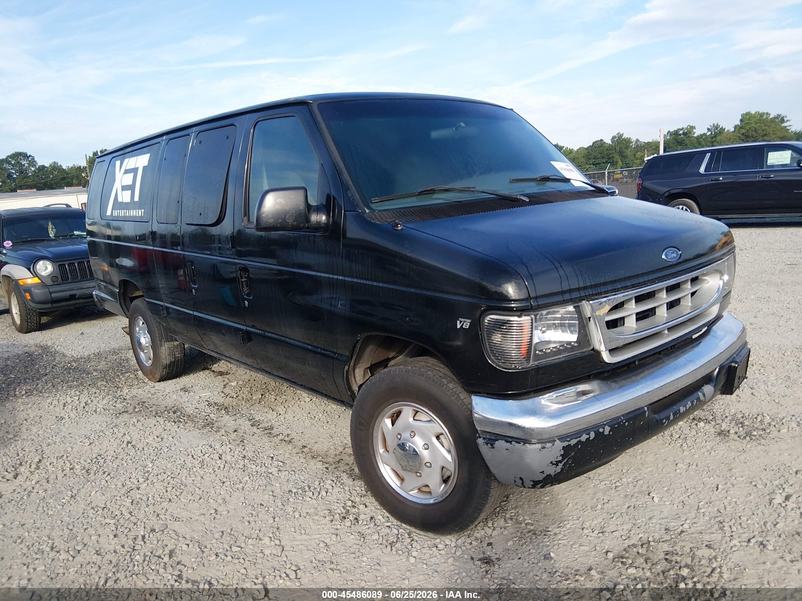 1998 Ford Super Club Wagon Xl/xlt Black vin: 1FBSS31L3WHA23591