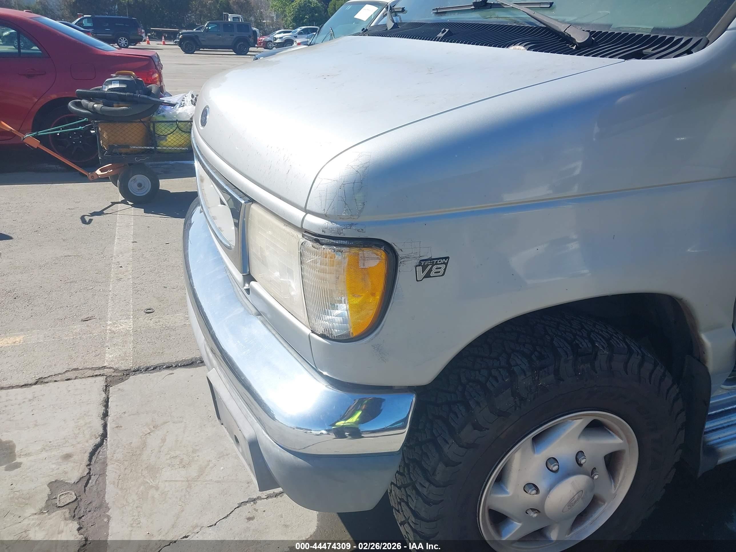 2000 Ford E-350 Super Duty Xl/xlt Серый vin: 1FBSS31L3YHA23237