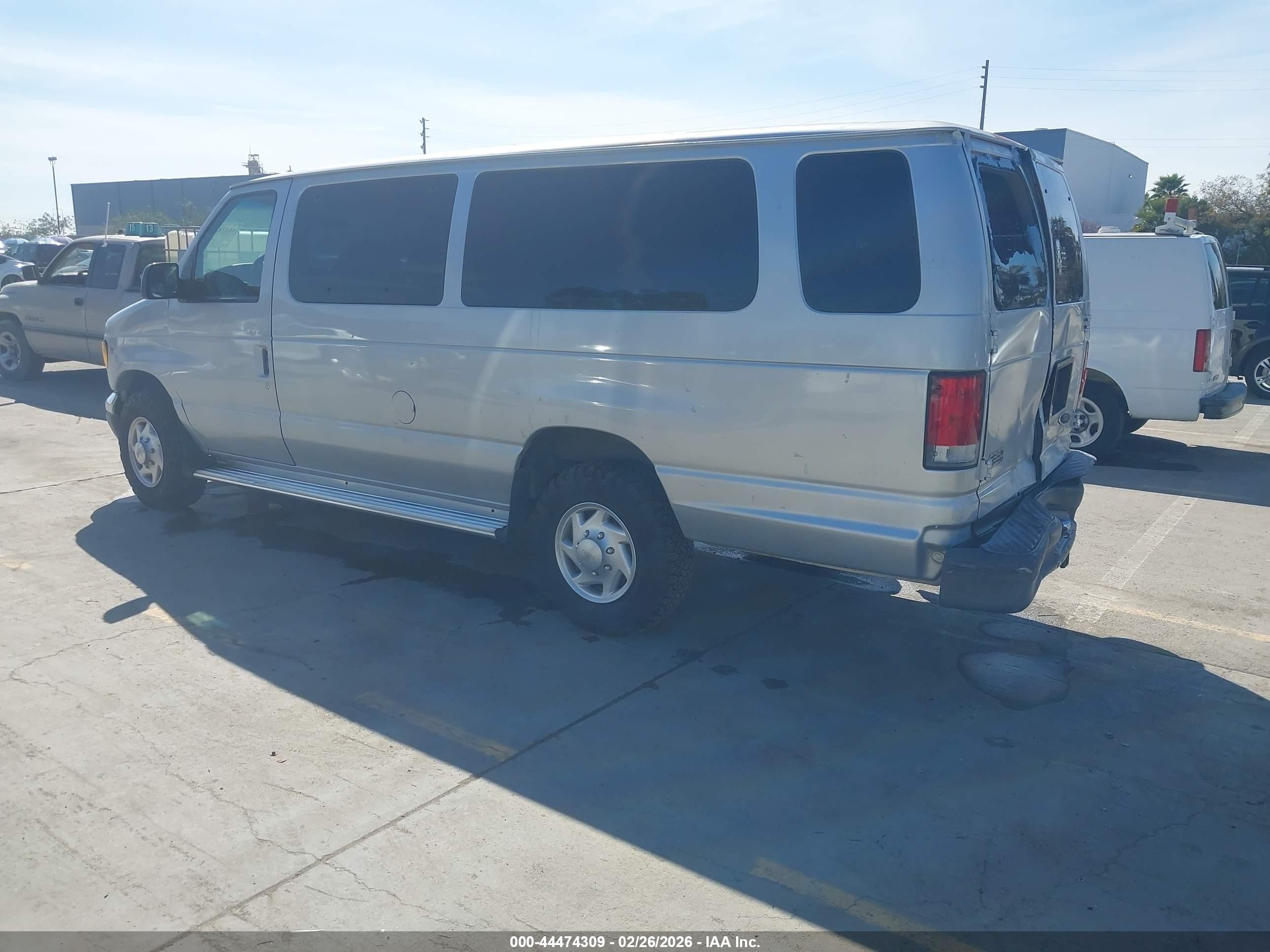 2000 Ford E-350 Super Duty Xl/xlt Серый vin: 1FBSS31L3YHA23237
