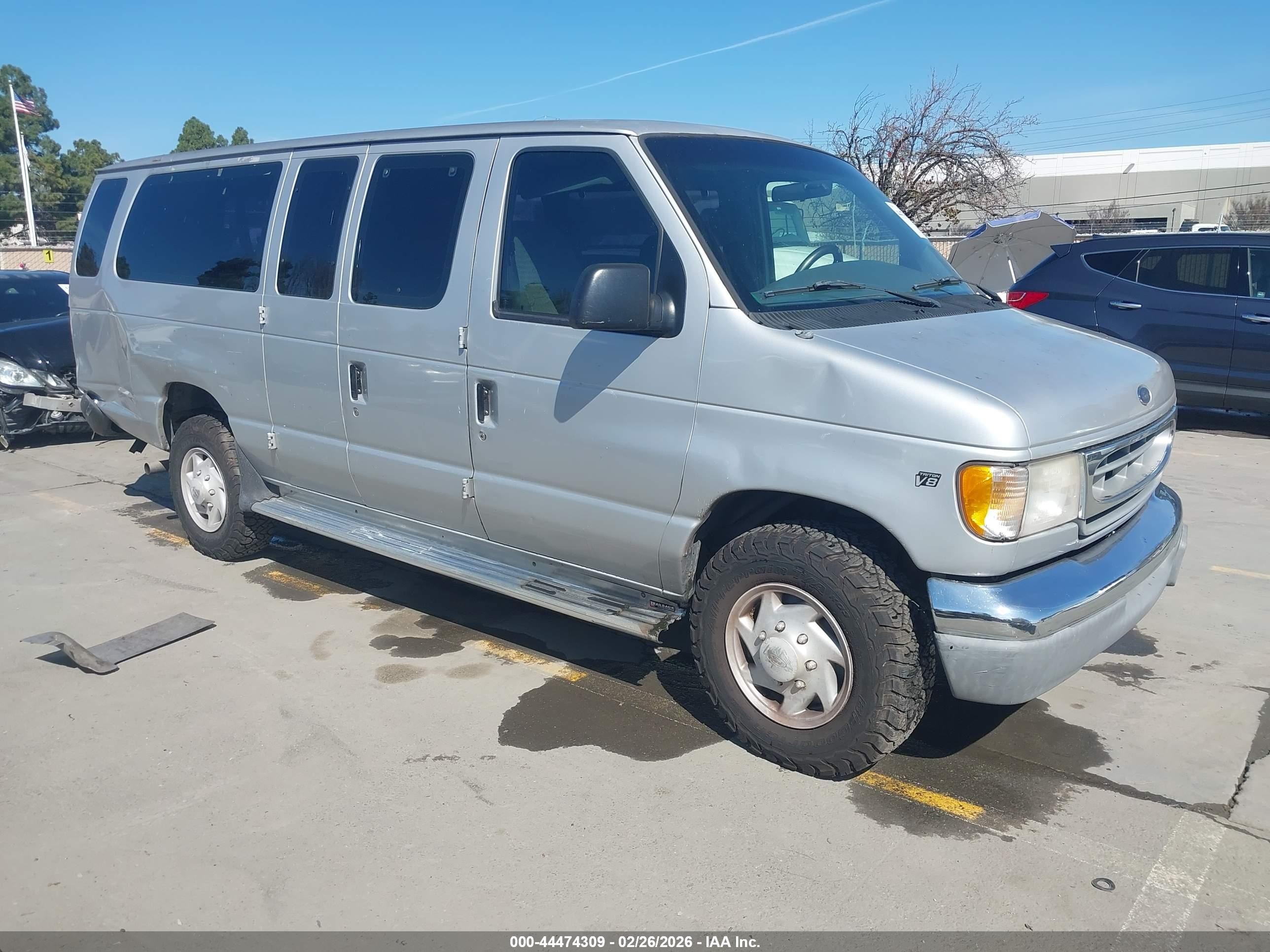 2000 Ford E-350 Super Duty Xl/xlt Серый vin: 1FBSS31L3YHA23237