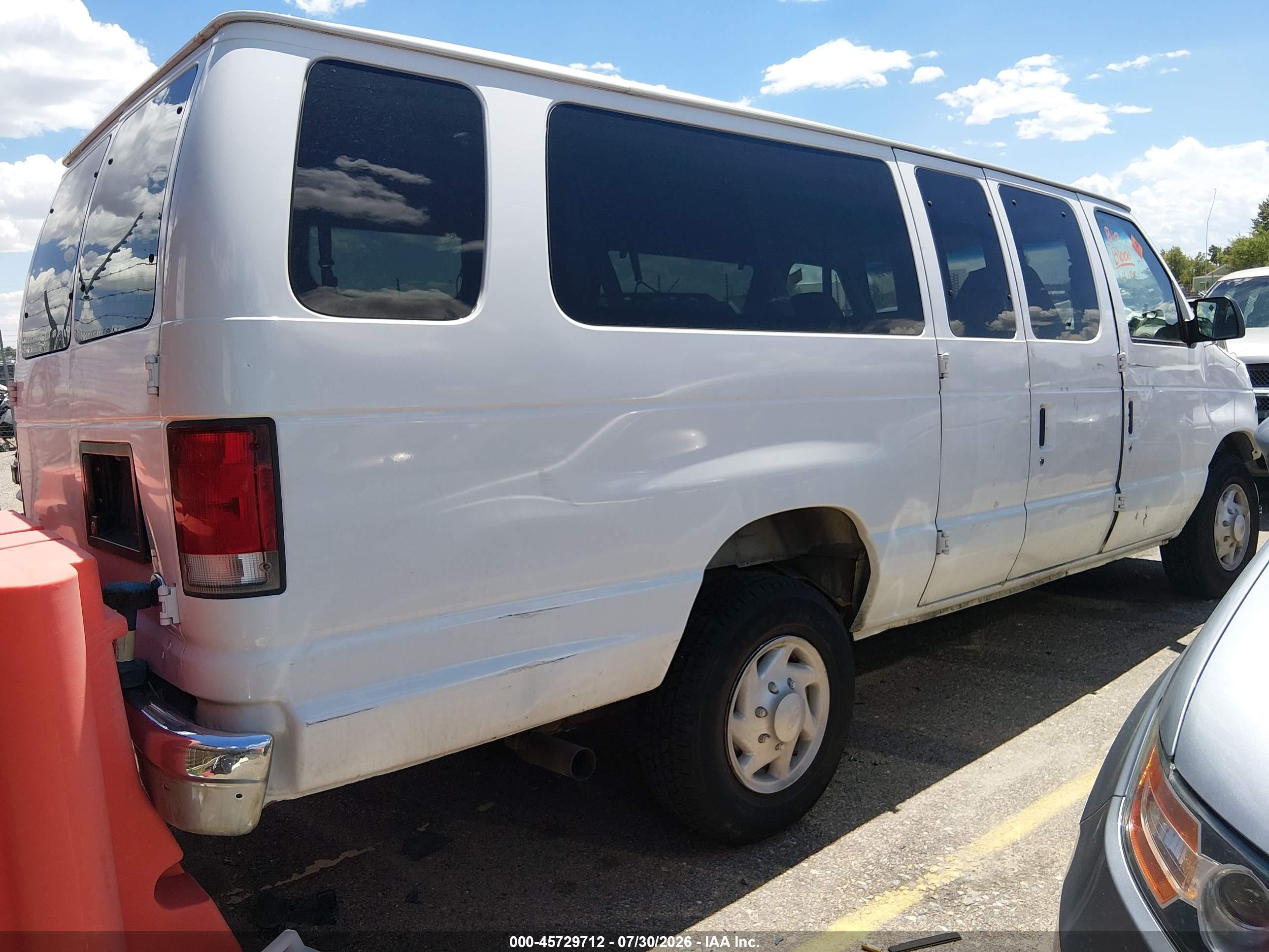 2000 Ford E-350 Super Duty Xl/xlt White vin: 1FBSS31L3YHA34951