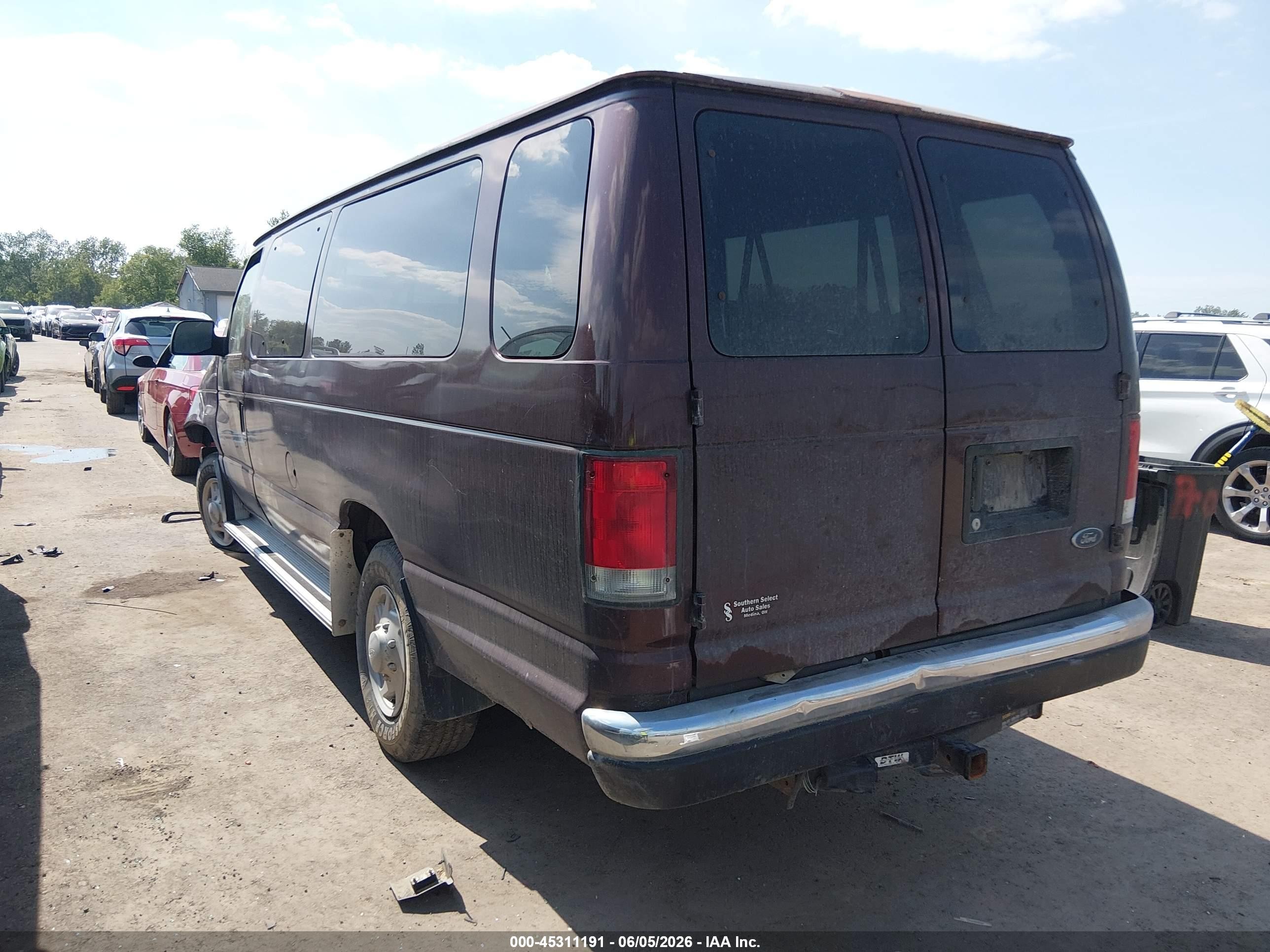 2001 Ford E-350 Super Duty Xl/xlt Maroon vin: 1FBSS31L41HB61018