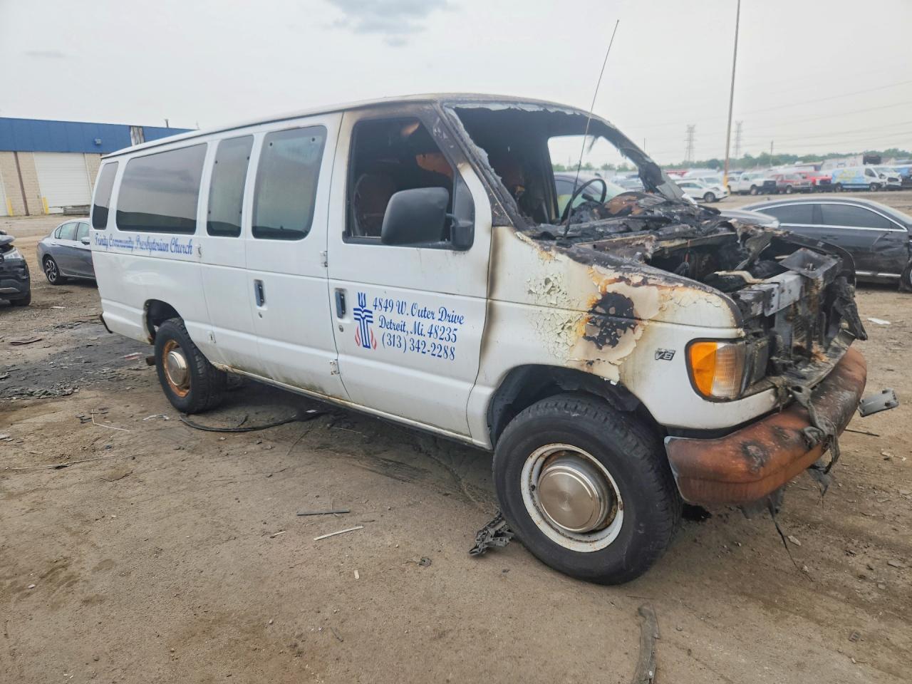 2002 Ford Econoline E350 White vin: 1FBSS31L42HB40347