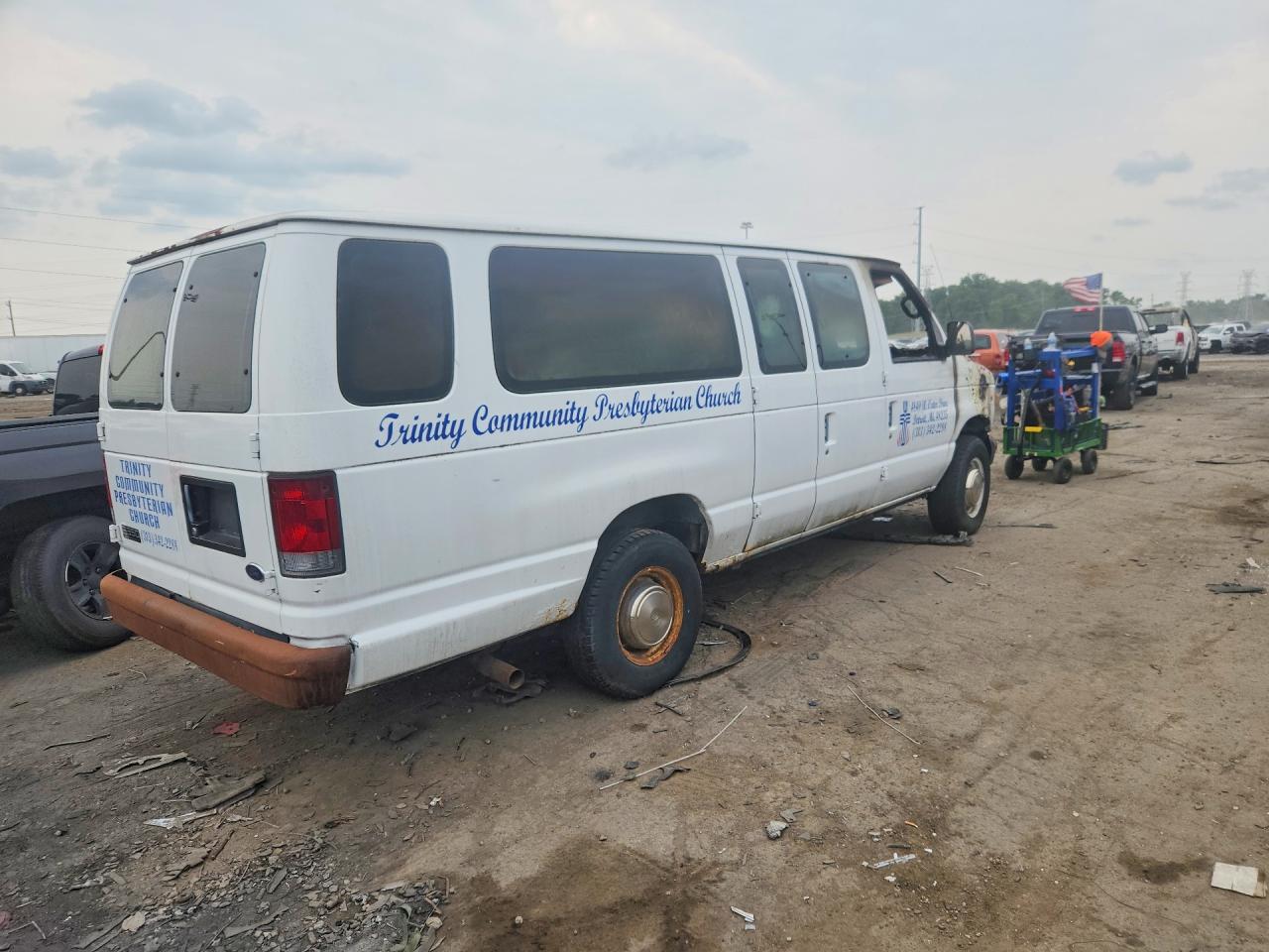 2002 Ford Econoline E350 White vin: 1FBSS31L42HB40347