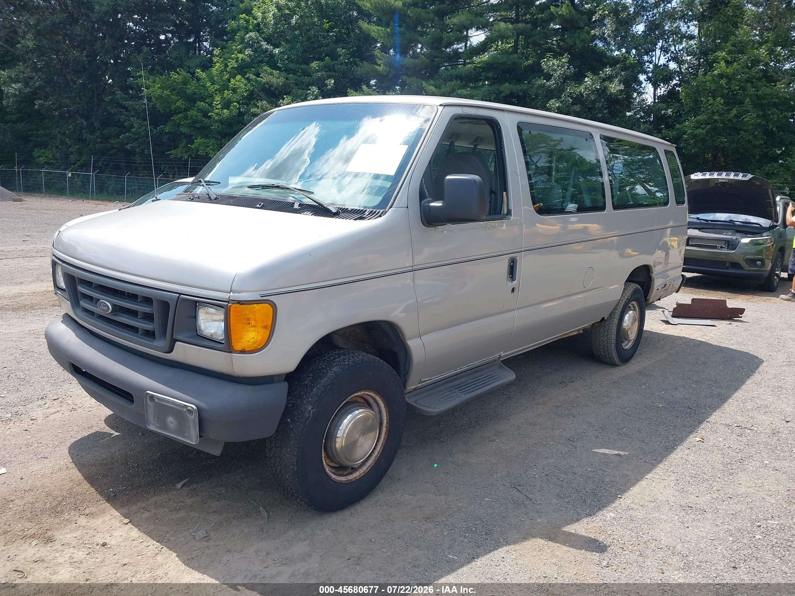 2003 Ford E-350 Super Duty Xl/xlt Silver vin: 1FBSS31L43HB15174